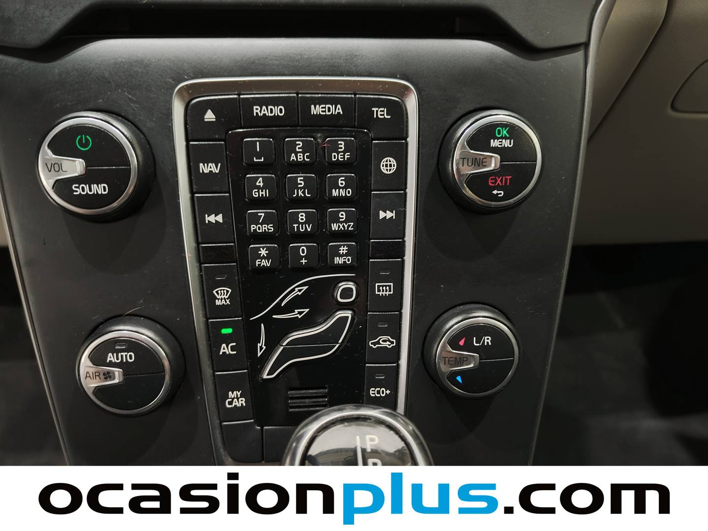 Foto Volvo V40 Cross Country Volvo V40 Cross Country D3 Momentum Auto  (150 CV)