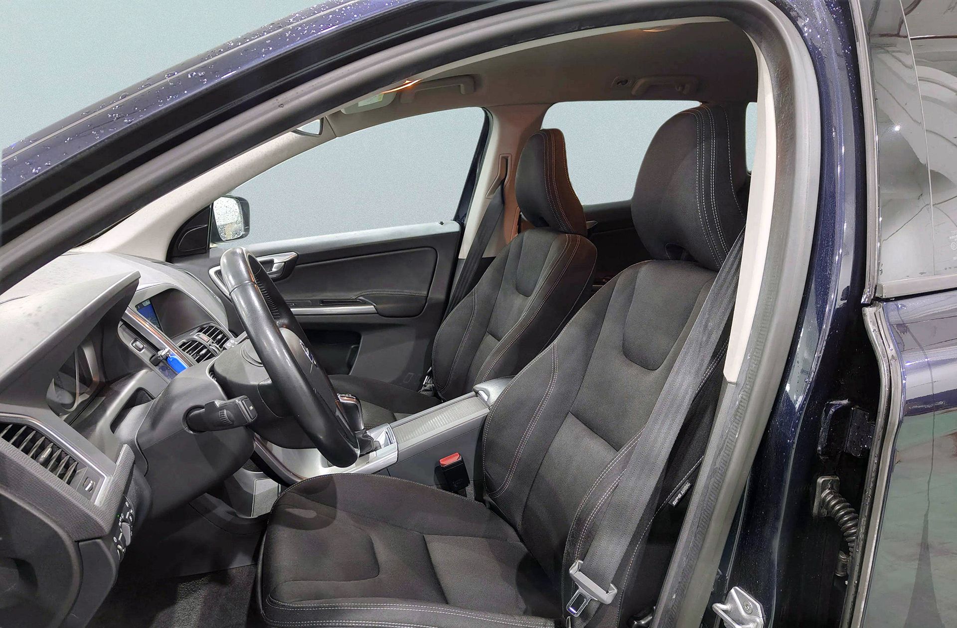 Volvo XC60 D3 Kinetic - foto 9