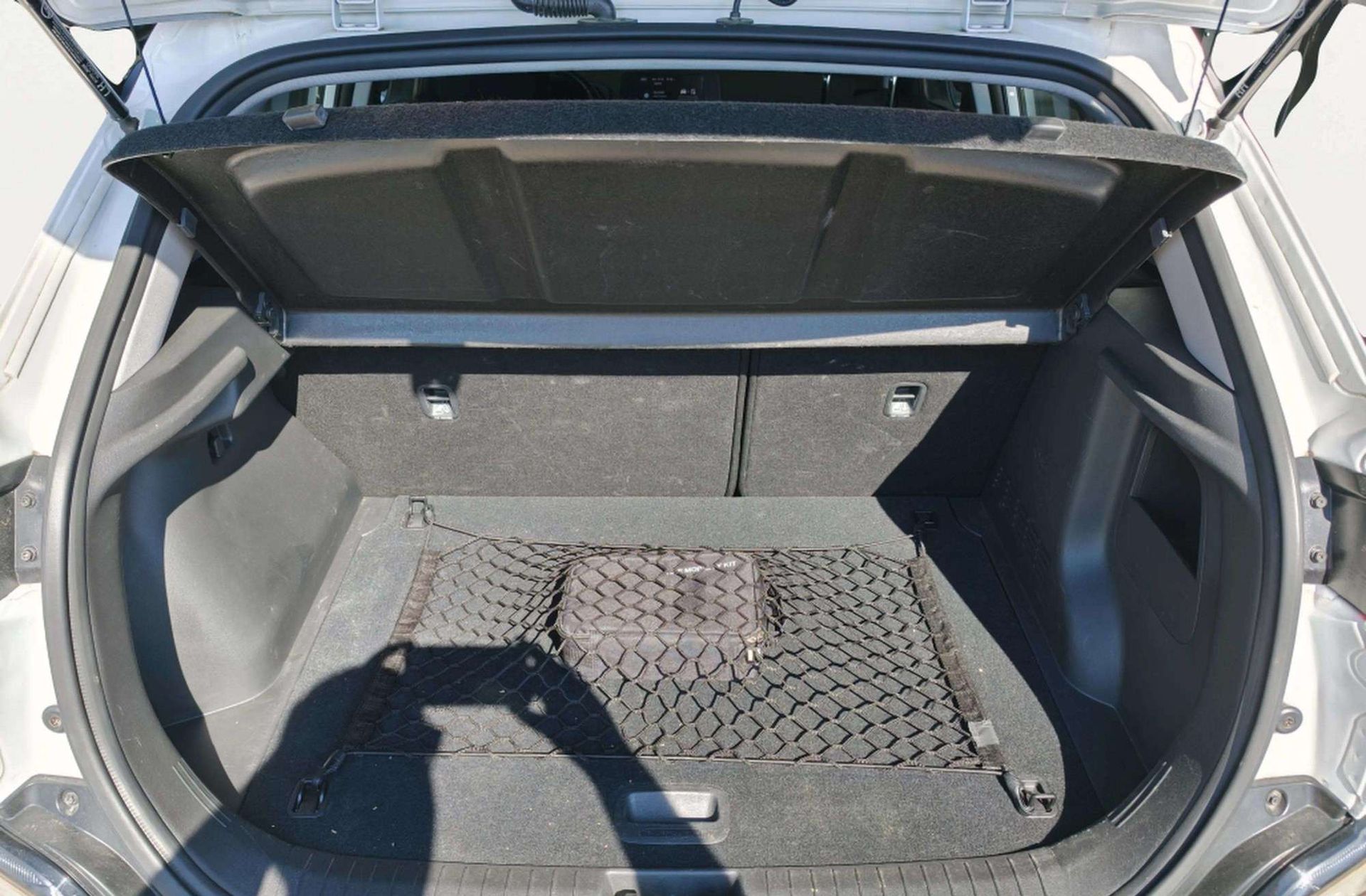 Hyundai Kona 1.0 T-GDi 48V Maxx 4x2 - foto 17