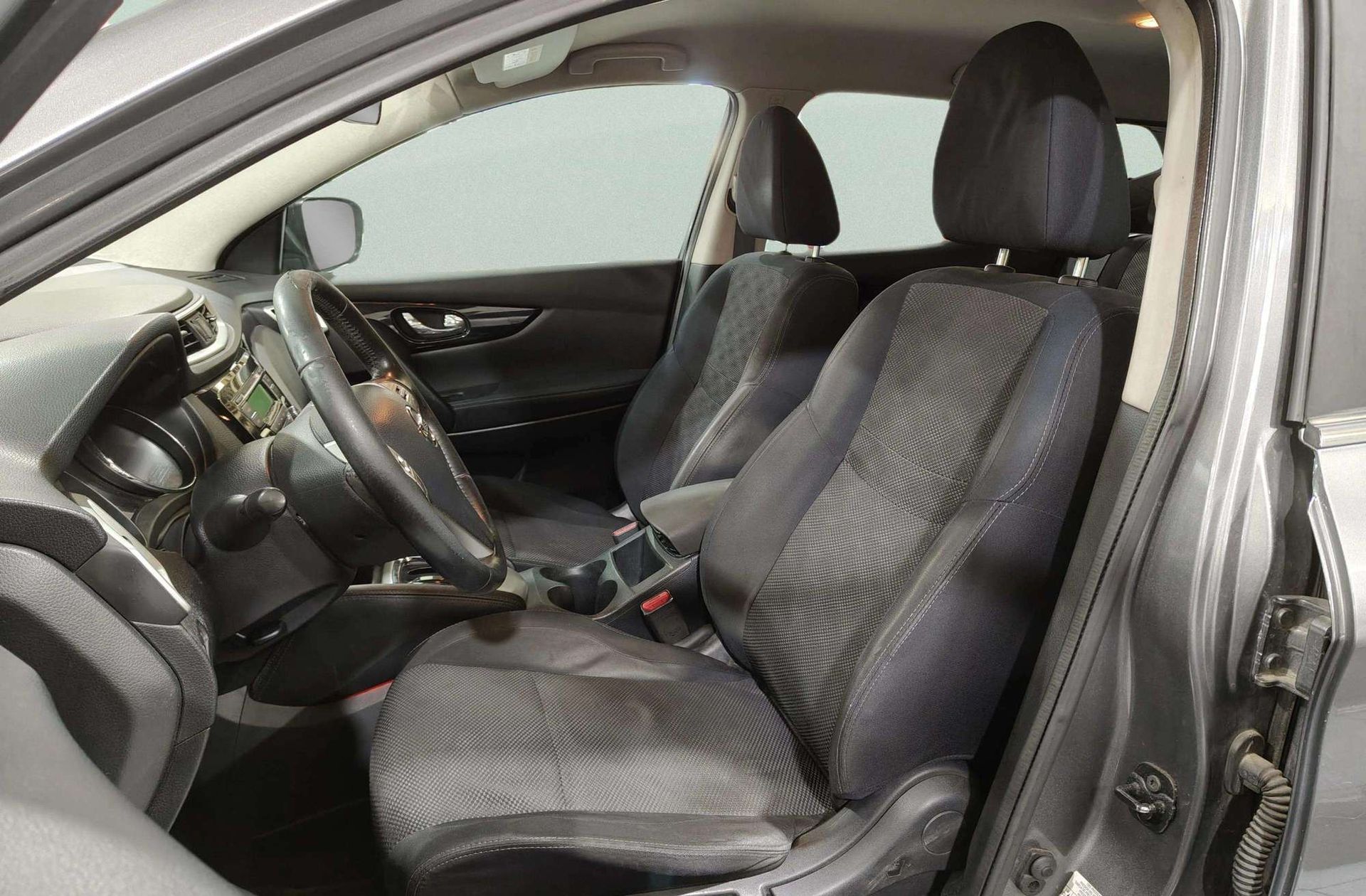Nissan Qashqai DIG-T 115 Acenta 4x2 XTronic - foto 9