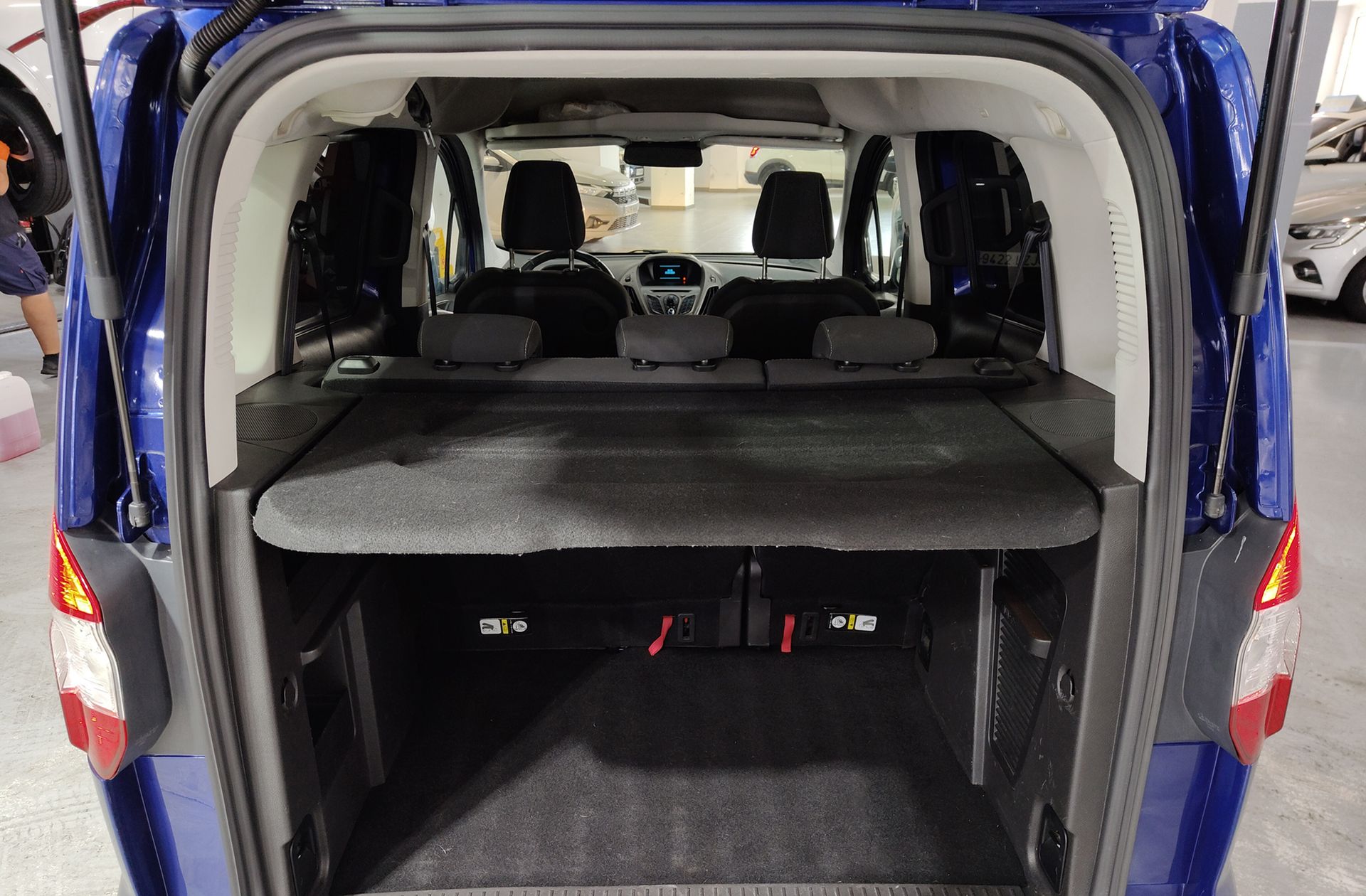 Ford Tourneo Courier 1.0 EcoBoost Trend - foto 13