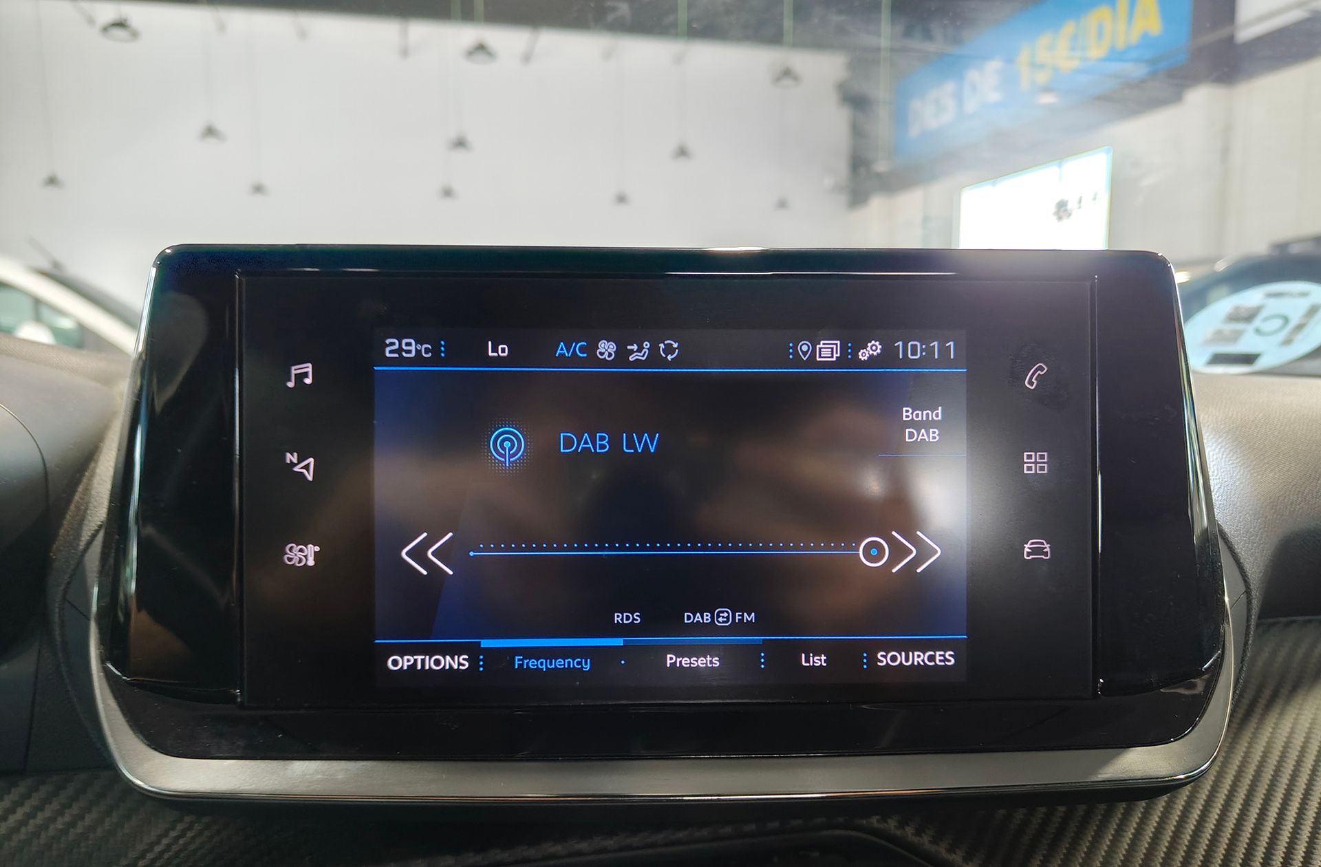 Peugeot 2008 PureTech 100 Allure - foto 36