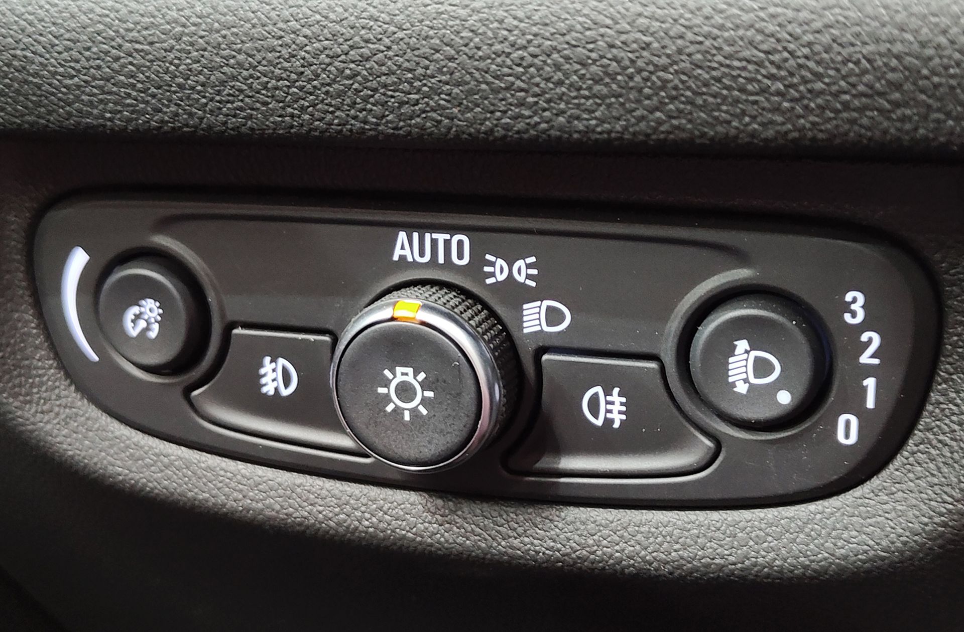 Opel Insignia GS 1.5 Turbo XFT Innovation - foto 34