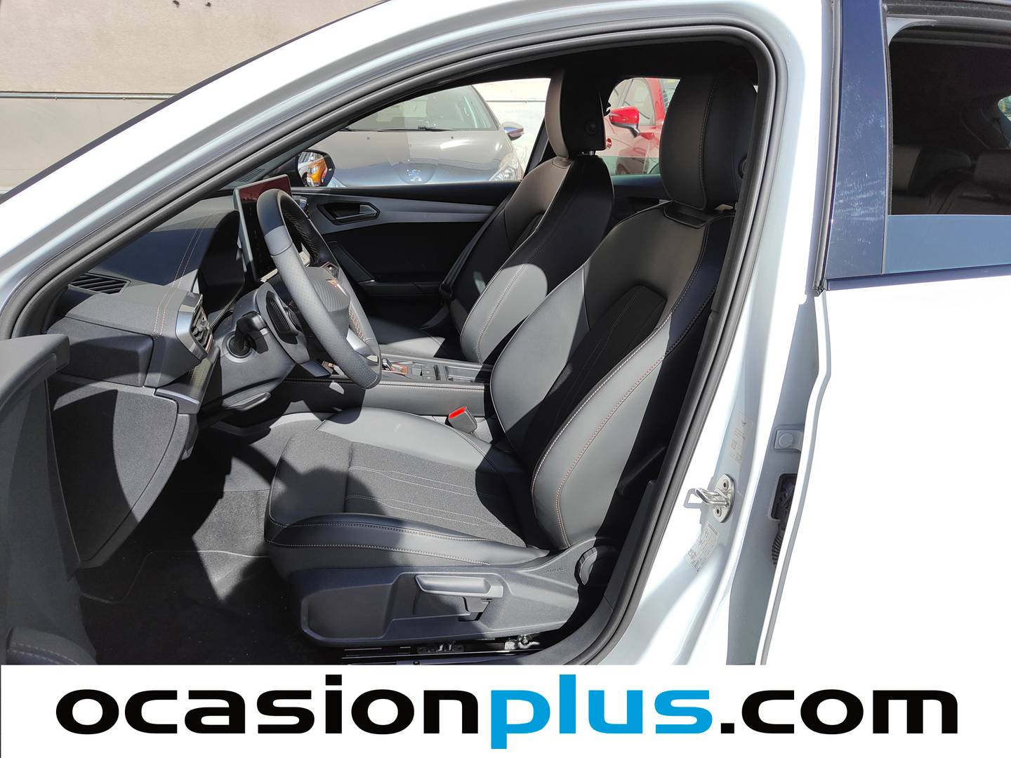 Foto asientos delanteros Cupra León CUPRA León 1.5 eTSI DSG (150 CV)