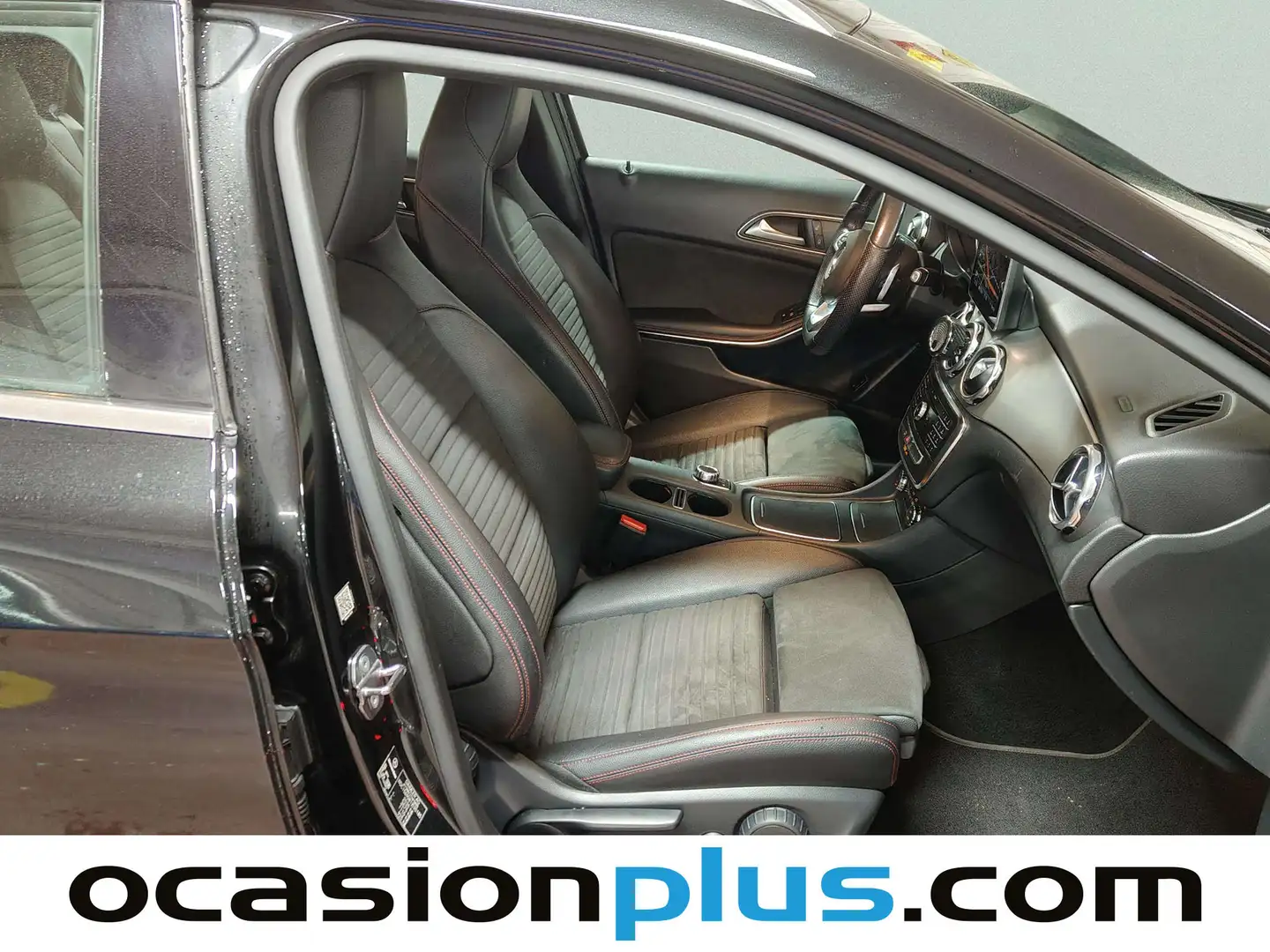 Foto Mercedes GLA Mercedes-Benz GLA GLA 200 d (136 CV) PACK AMG