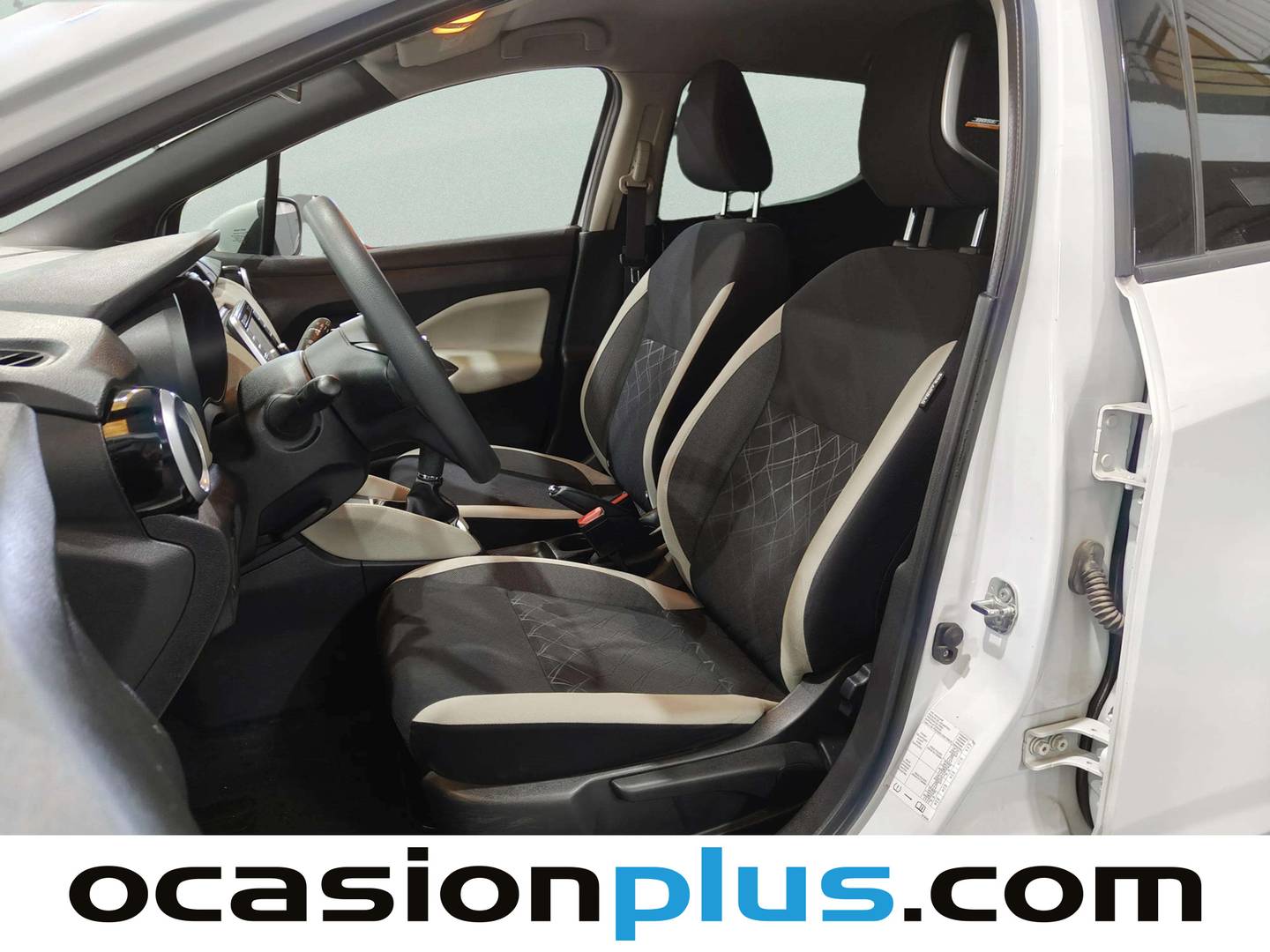 Foto asientos delanteros Nissan Micra Nissan Micra 1.0 G Acenta (71 CV)