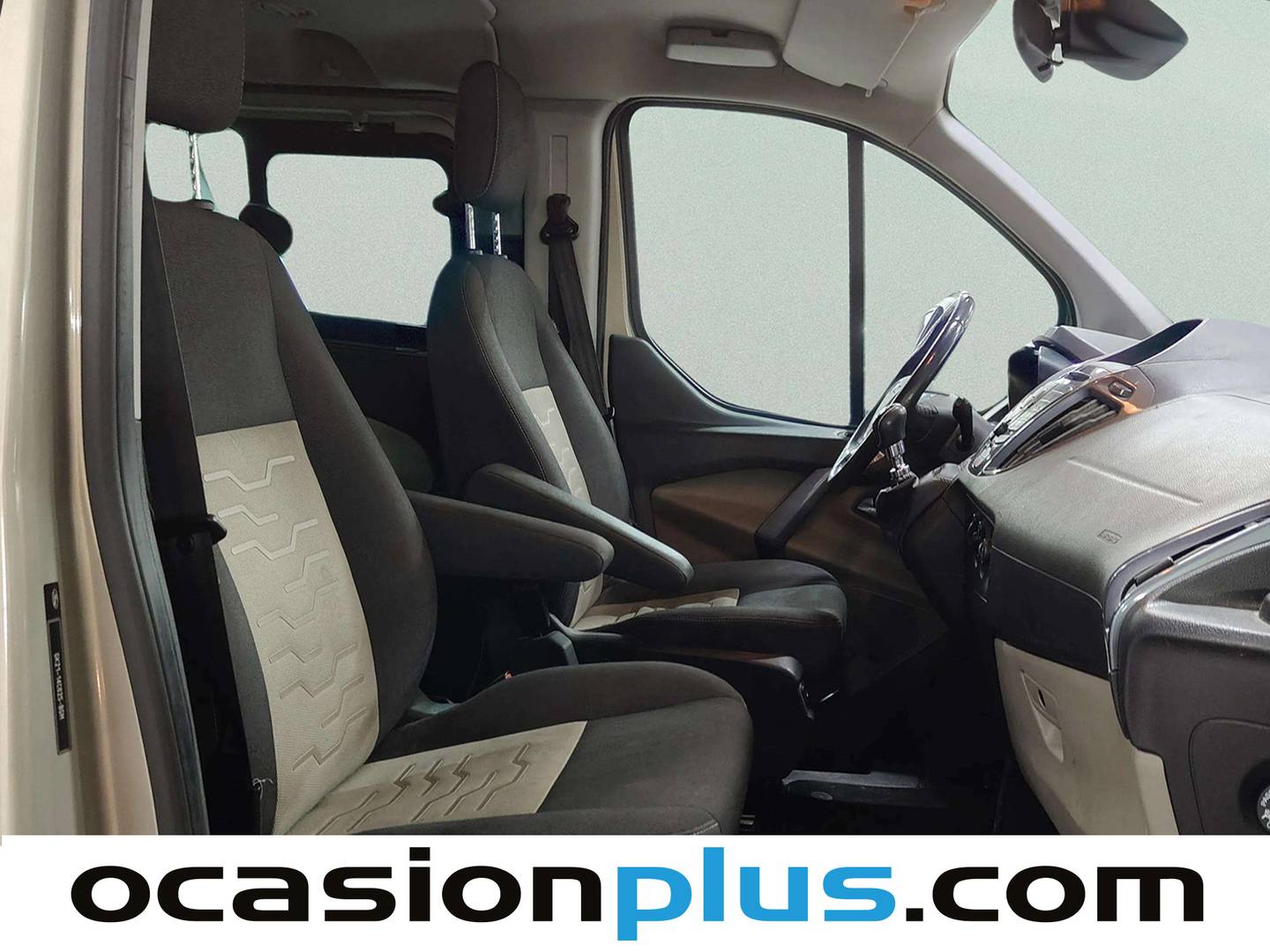 Ford Tourneo Custom Ford Tourneo Custom 2.0 TDCI L1 Titanium (170 CV) 8 Plazas diésel