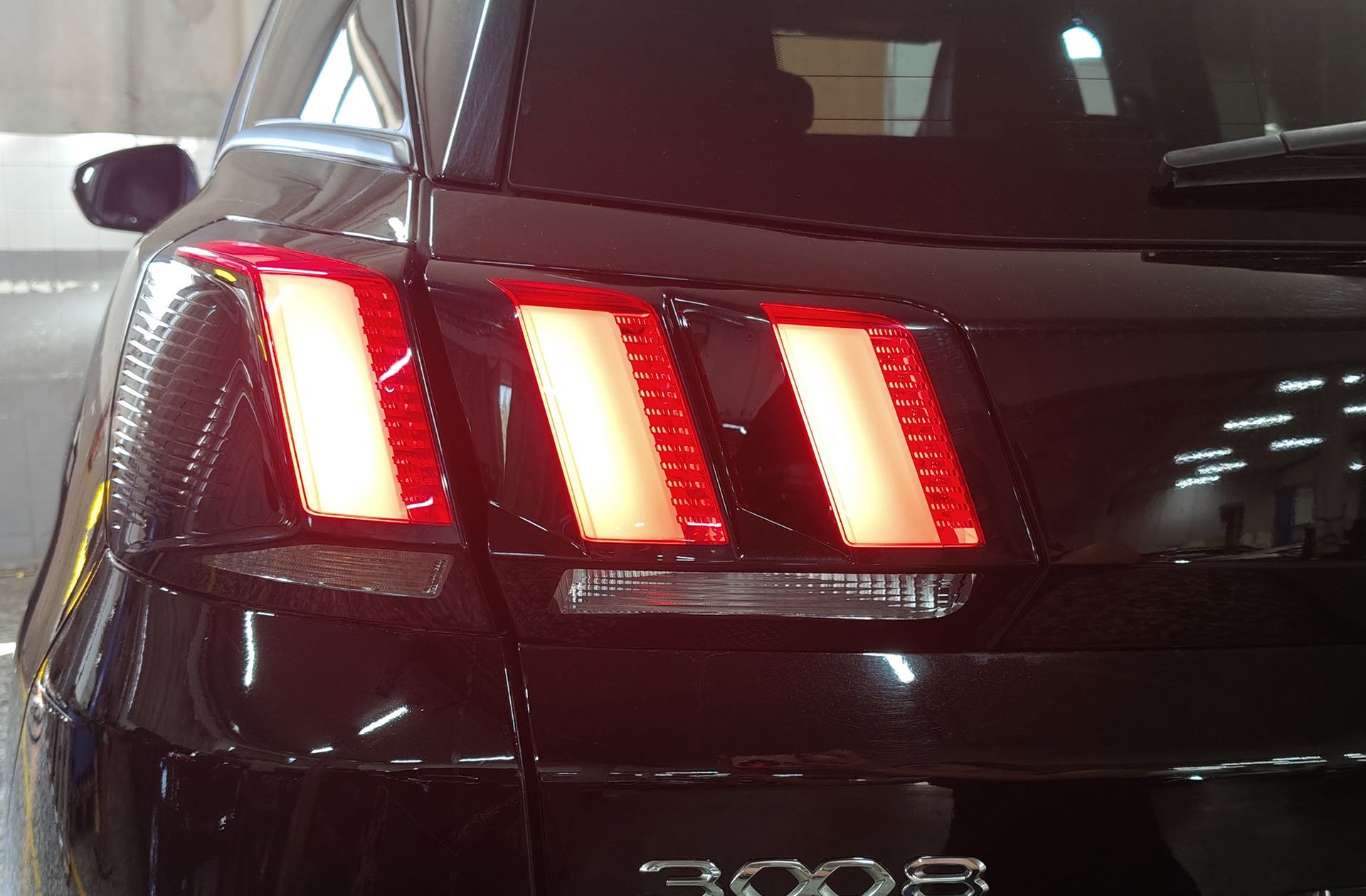 Peugeot 3008 PureTech 130 Allure Pack EAT8 - foto 18