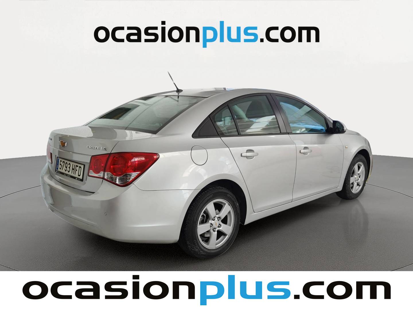 Foto trasera Chevrolet Cruze Chevrolet Cruze 1.6 LS+ Clima (124 CV) derecha