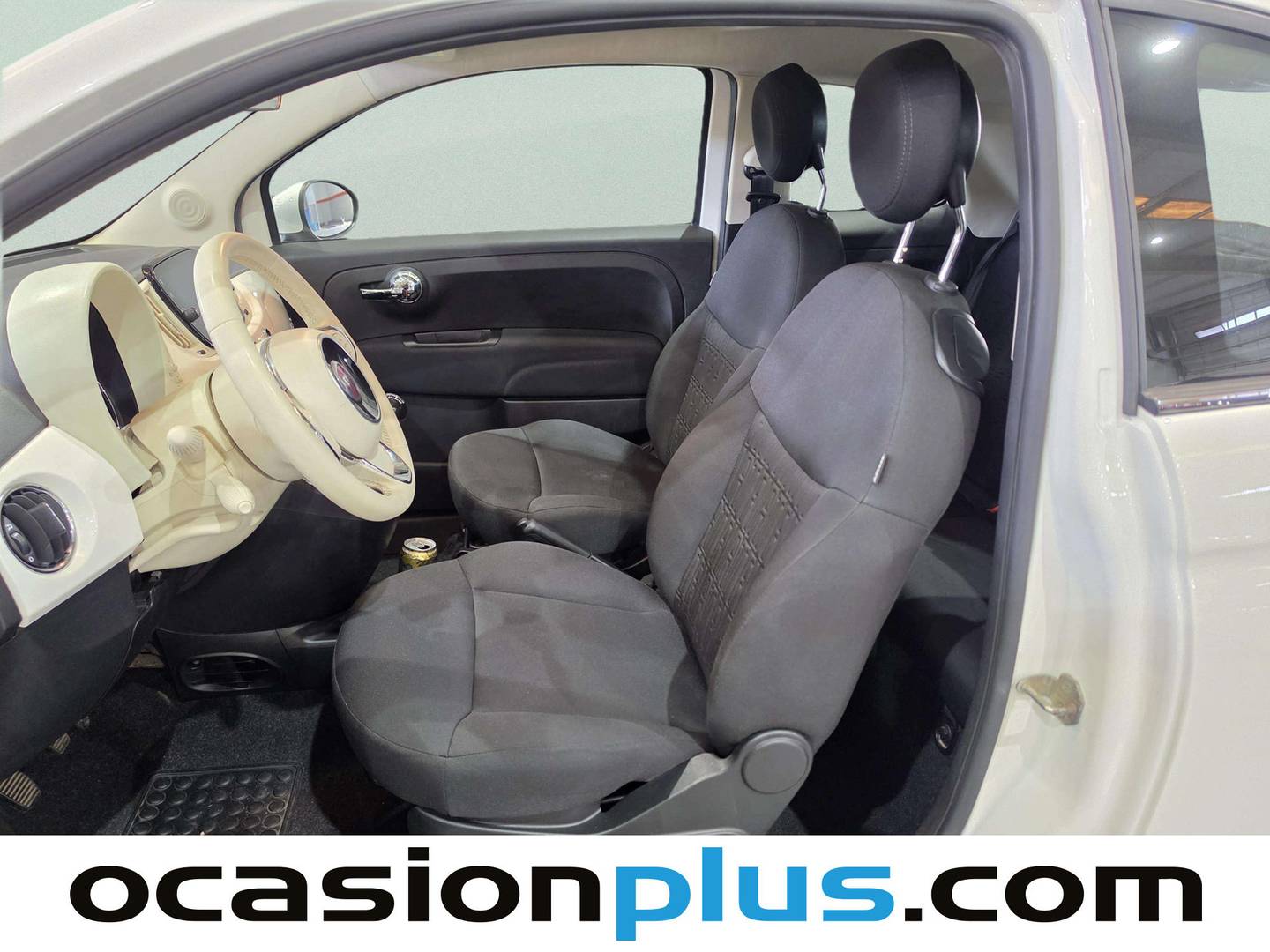 Foto asientos delanteros Fiat 500 Fiat 500 1.0 Hybrid Dolcevita (70 CV)