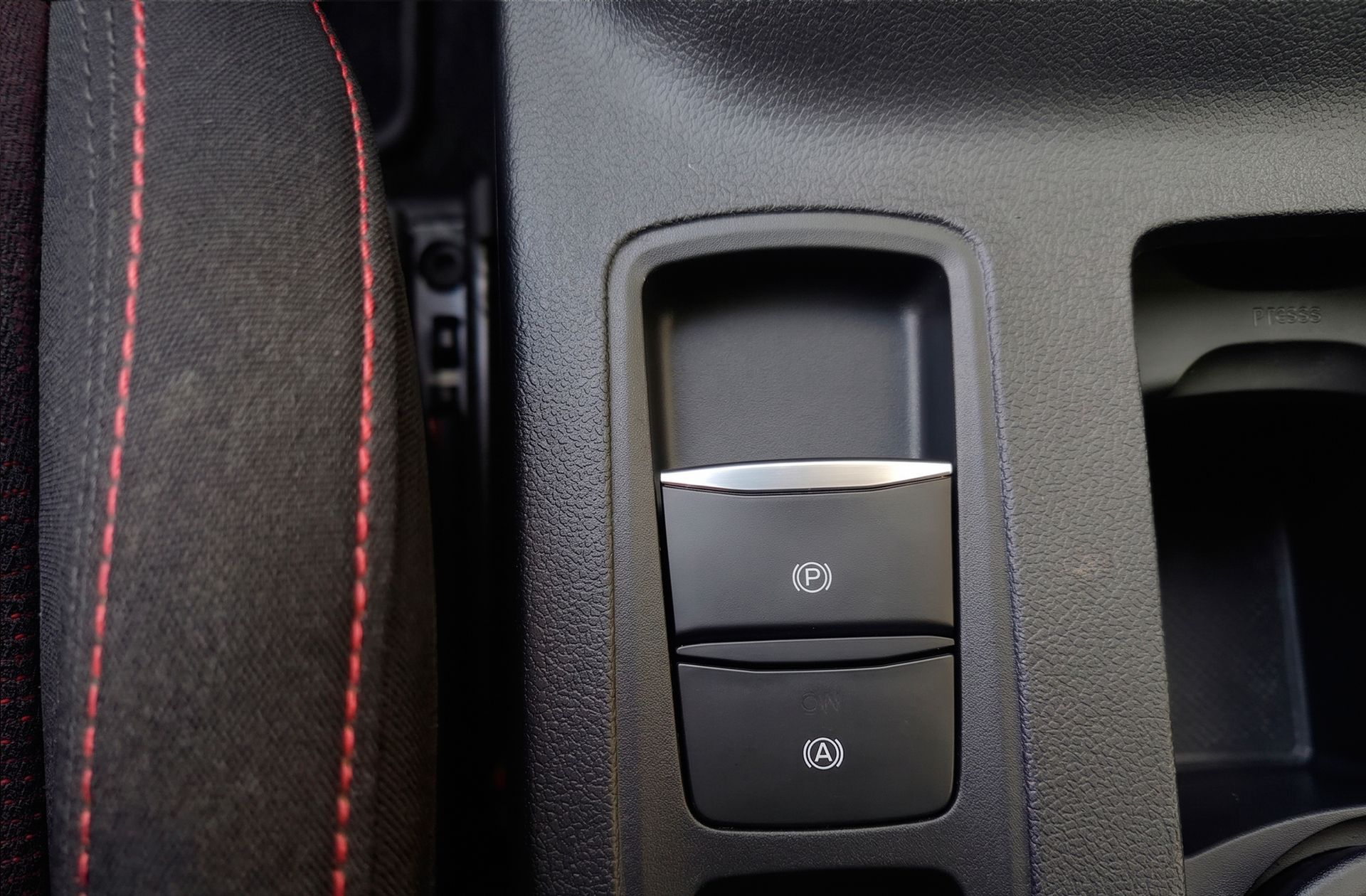 Ford Focus 1.0 EcoBoost ST-Line - foto 32