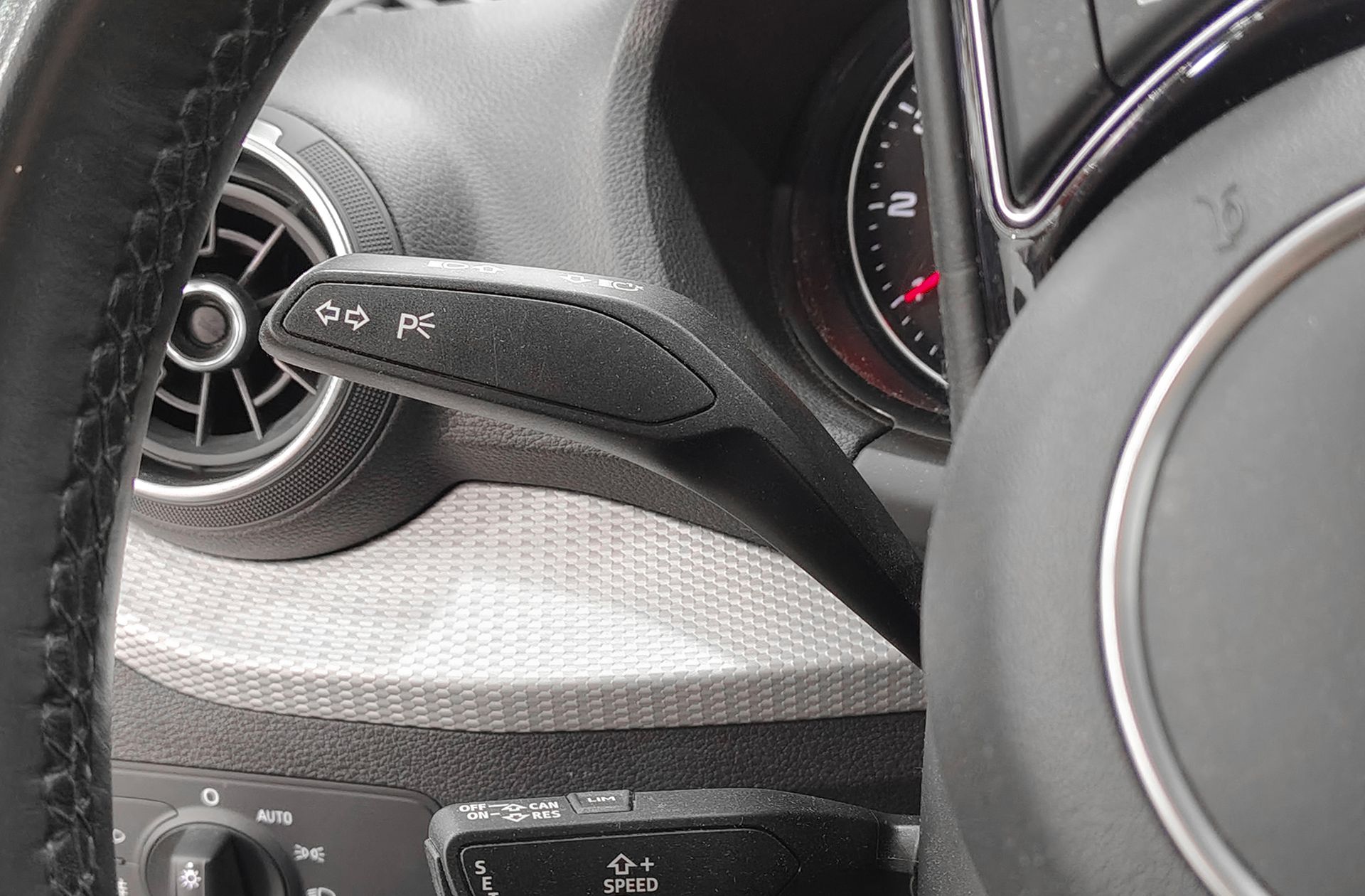Audi Q2 Advanced 30 TFSI - foto 25