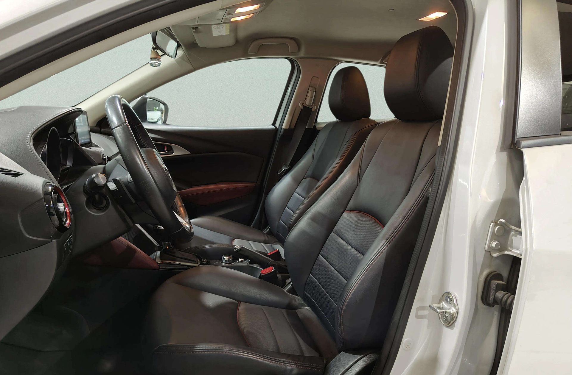 Mazda CX-3 2.0 Skyactiv GE Luxury 2WD - foto 11