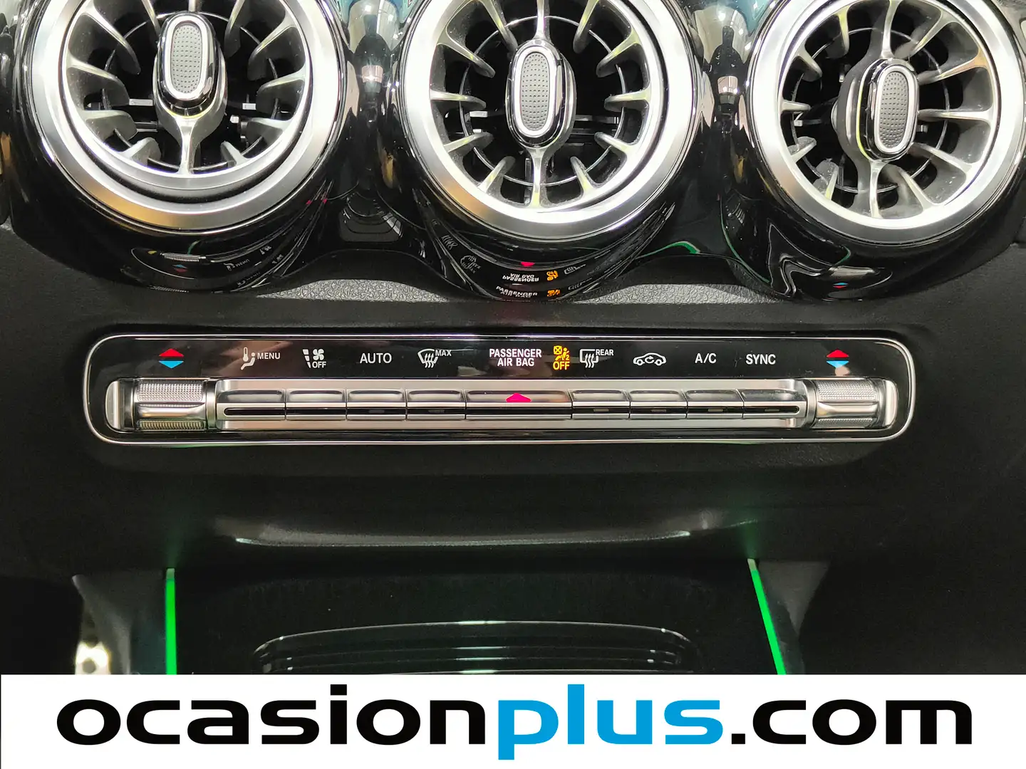 Foto Mercedes GLB Mercedes-Benz GLB 200 (163 CV) AMG Pack