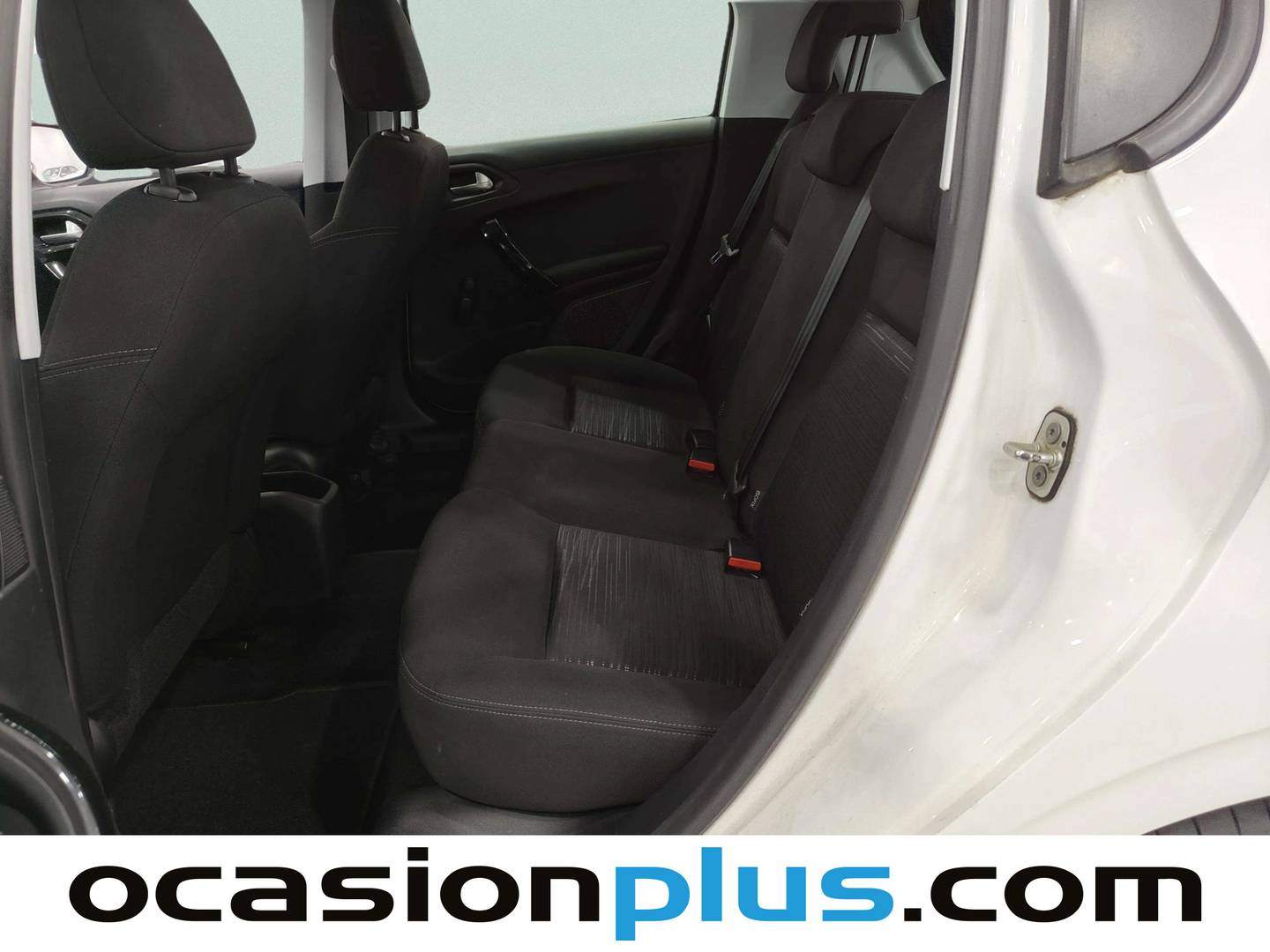 Foto asientos traseros Peugeot 208 Peugeot 208 BlueHDi Access (75 CV)