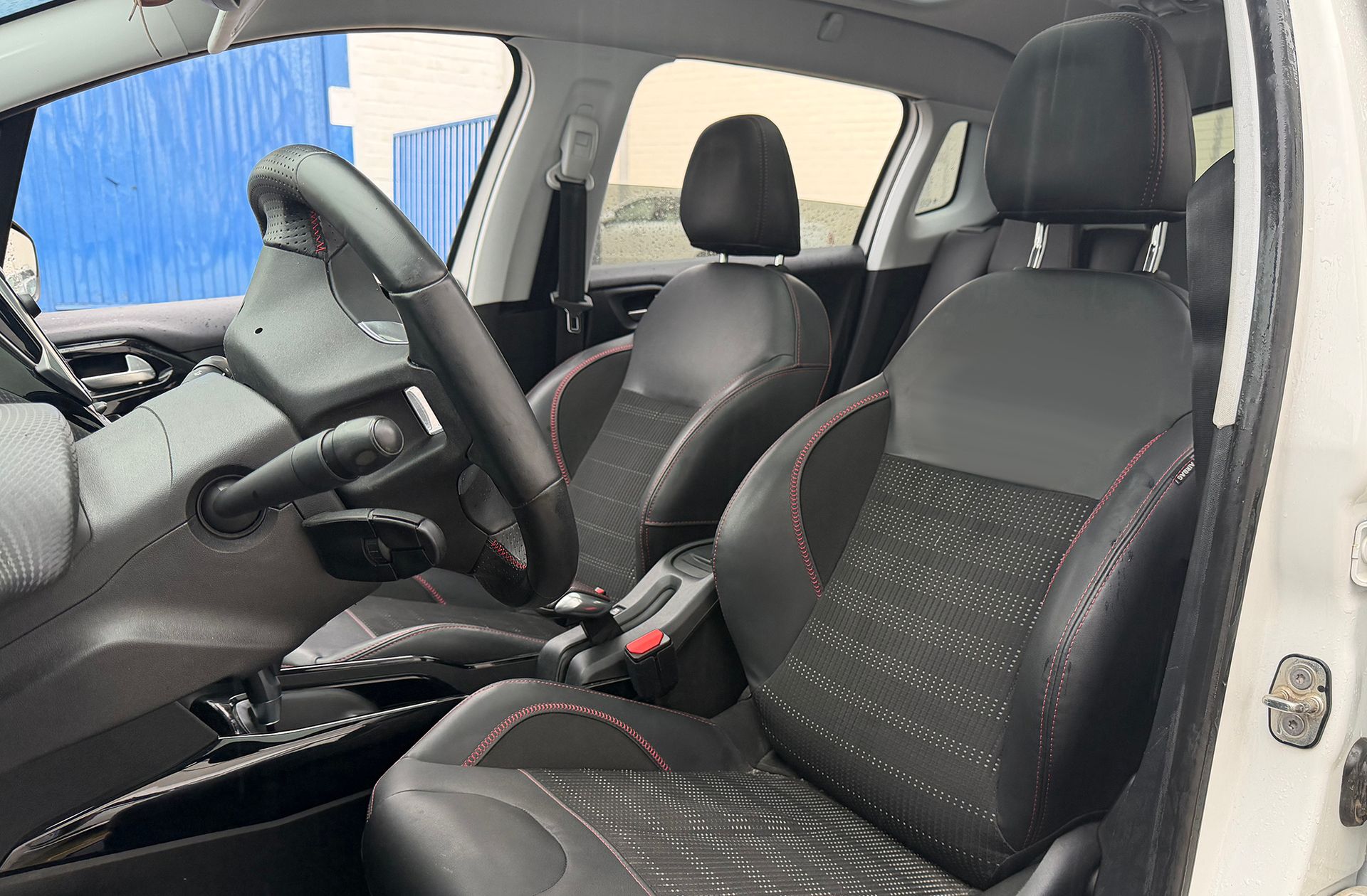 Peugeot 2008 PureTech 110 GT Line EAT6 - foto 11