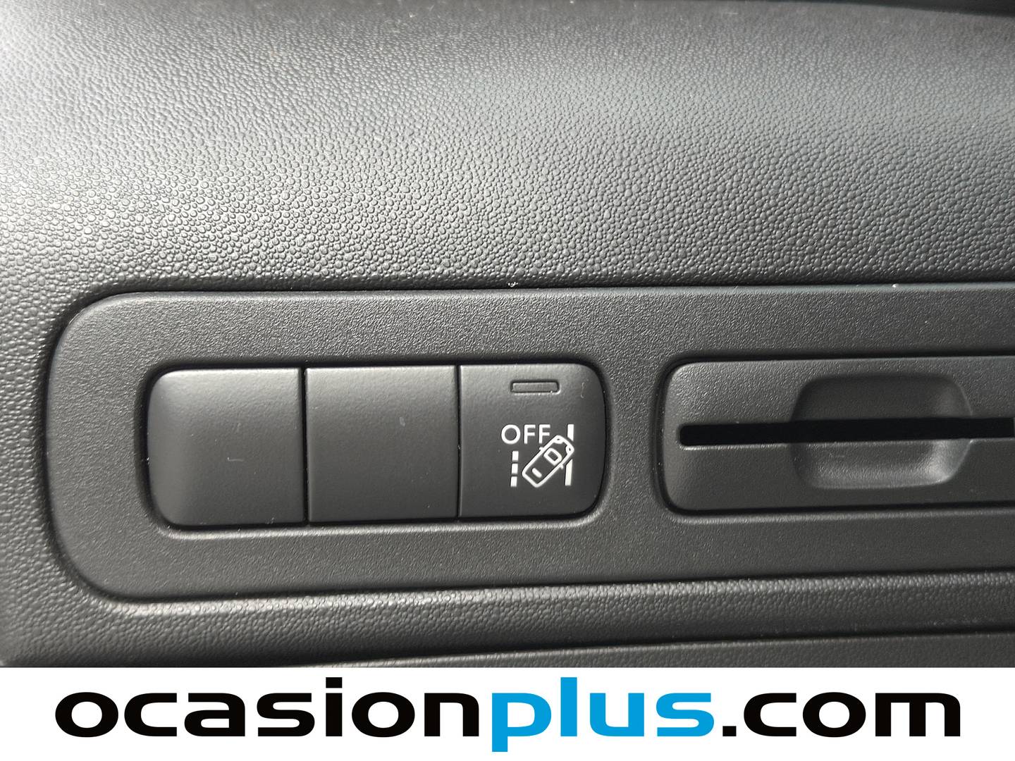 Foto Citroën C3 Aircross Citroen C3 Aircross PureTech 130 Shine Pack EAT6 (131 CV)