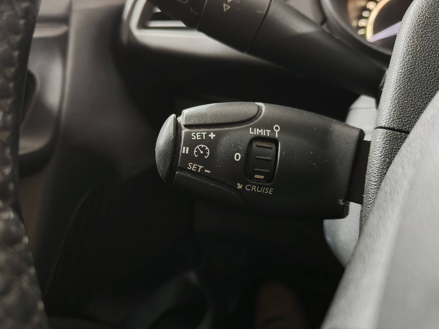 Extras y acabados del Citroën C3 Citroën C3 1.6 HDI Collection (92 CV)