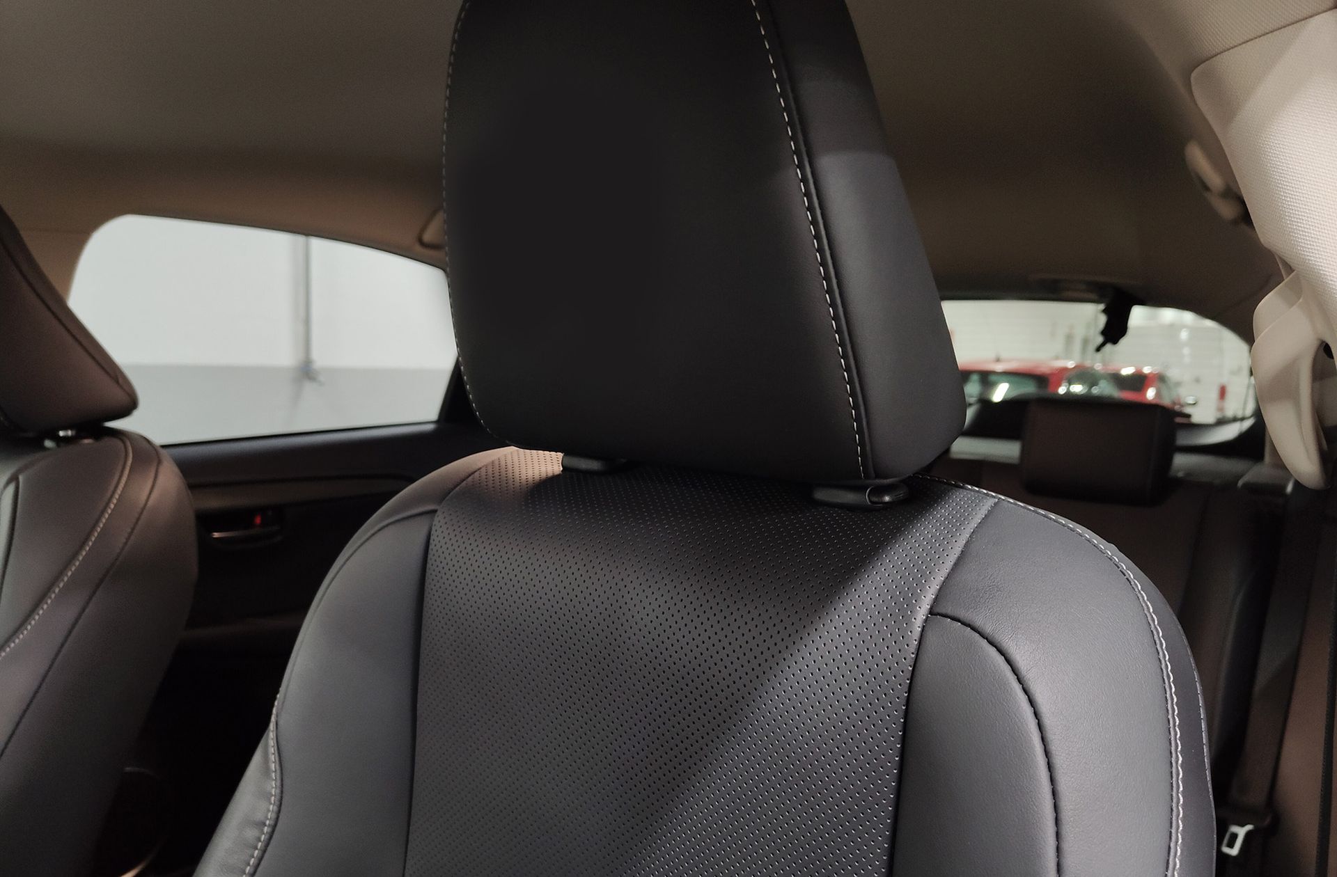 Lexus NX 300h Executive 4WD - foto 6
