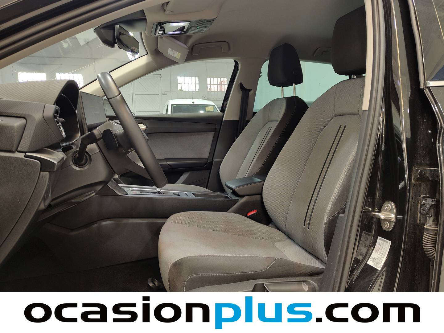 Foto asientos delanteros Seat León Seat León 1.5 eTSI Style 25 Aniversario DSG (116 CV)