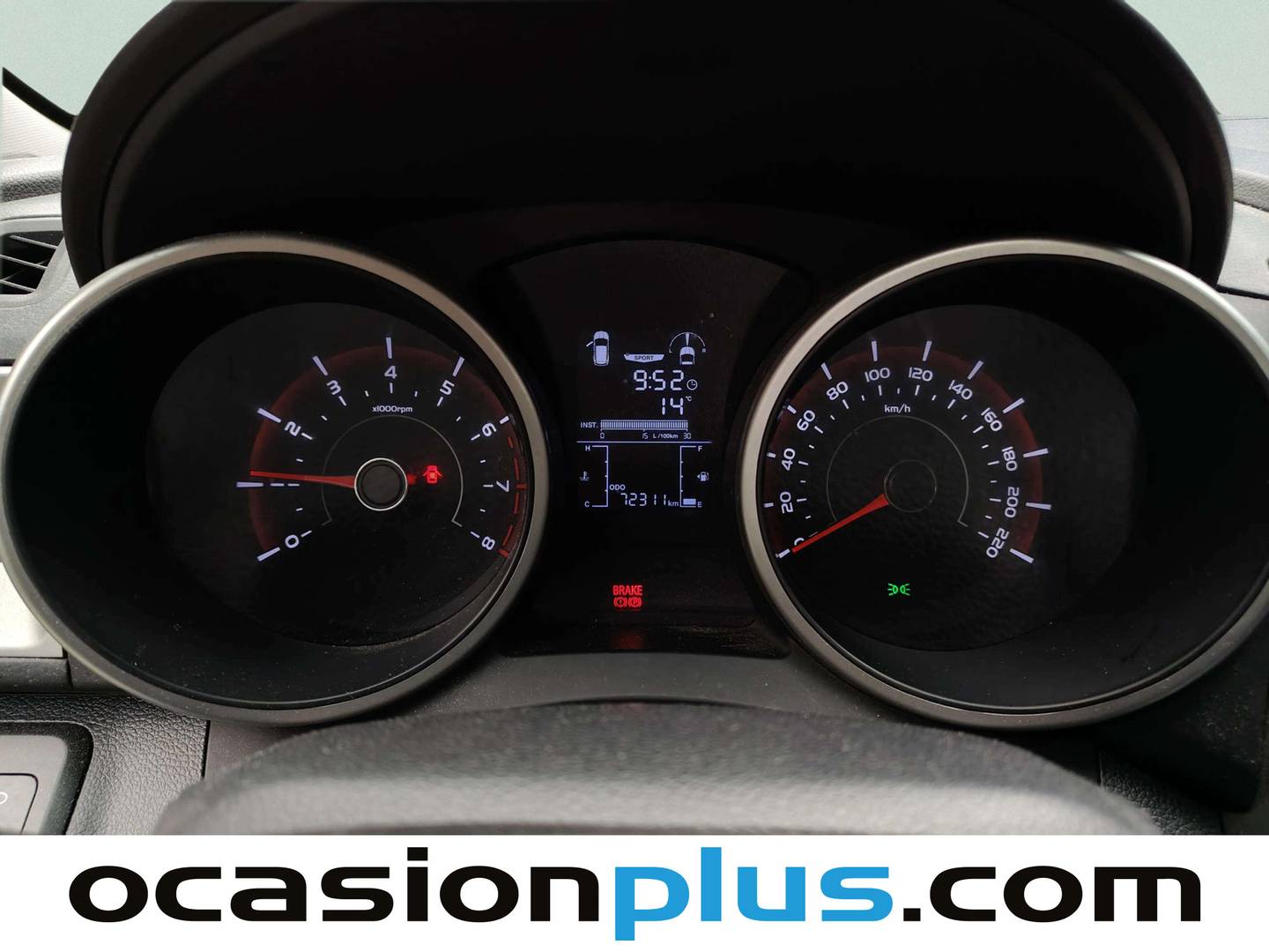 Foto SsangYong Tivoli Ssangyong Tivoli G16 1.6 Premium 4x2 (128 CV)