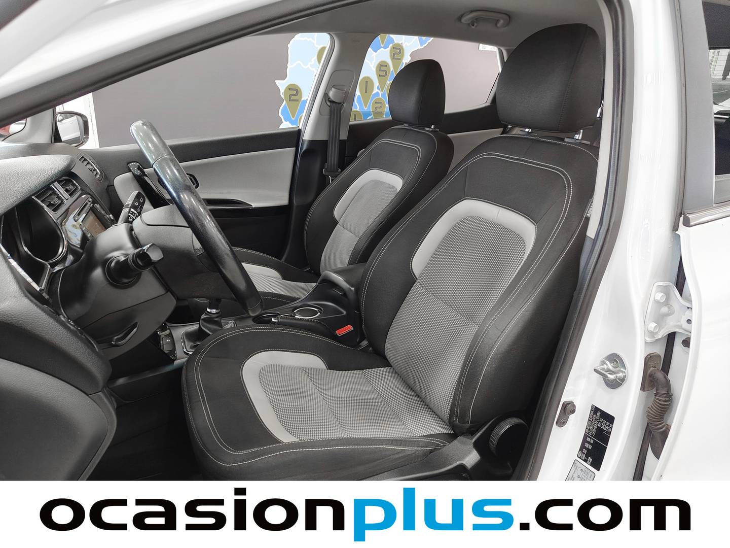 Foto asientos delanteros KIA Ceed KIA Ceed 1.4 CRDi Eco-Dynamics x-Tech (90 CV)