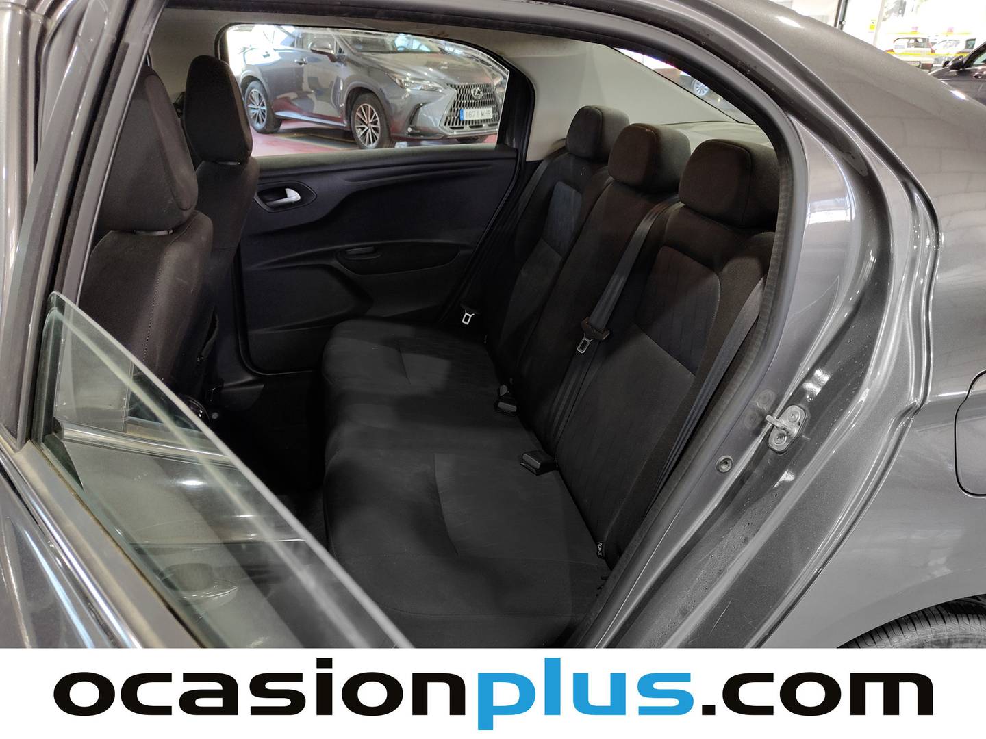 Foto asientos traseros Citroën C-Elysee Citroën C-Elysee PureTech 82 Shine (82 CV)