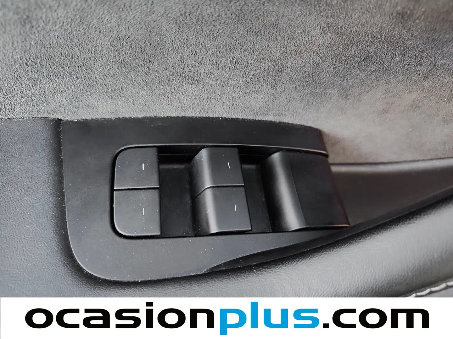 Foto Tesla Model Y Tesla Model Y Gran Autonomía 4WD (514 CV)