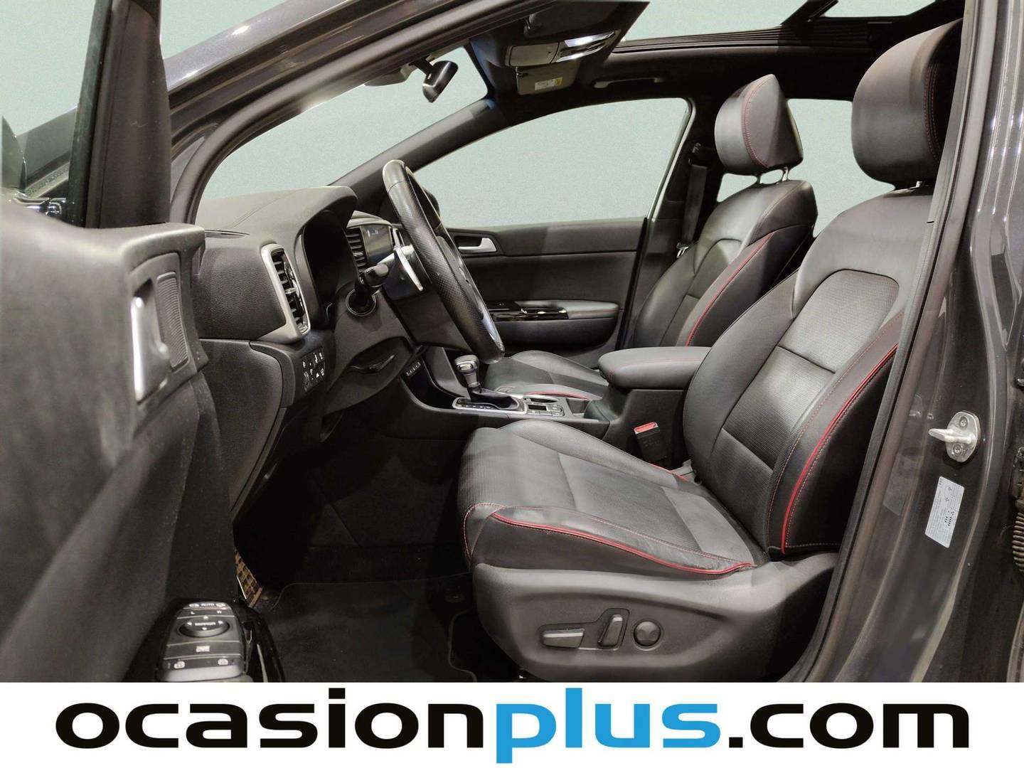 Foto asientos delanteros KIA Sportage KIA Sportage 1.6 MHEV GT Line Xtreme 4X2 DCT (136 CV)