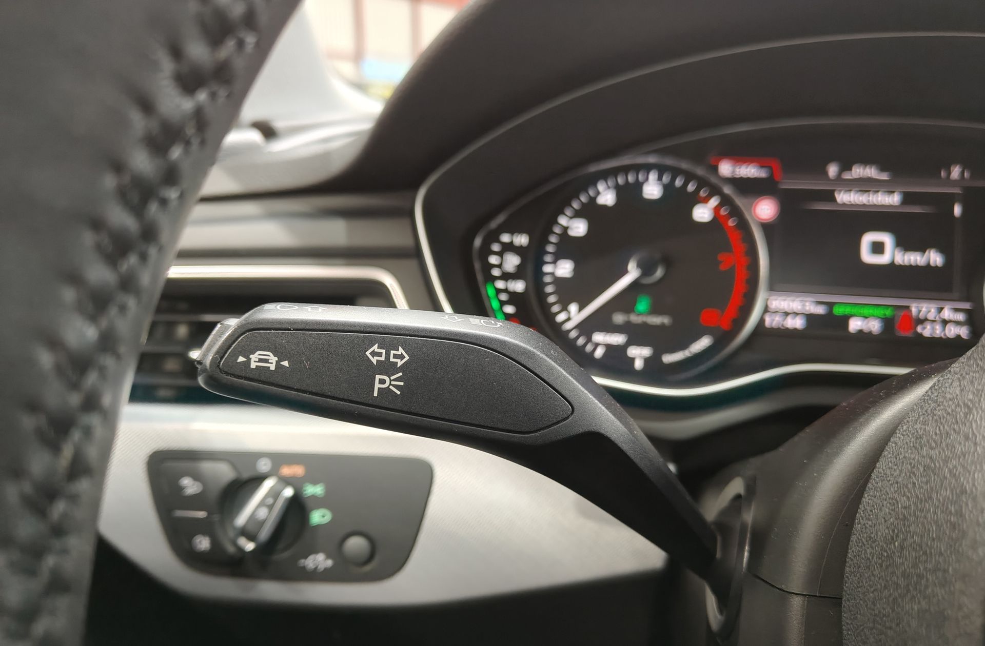 Audi A4 Avant 40 g-tron S line edition S tronic - foto 28