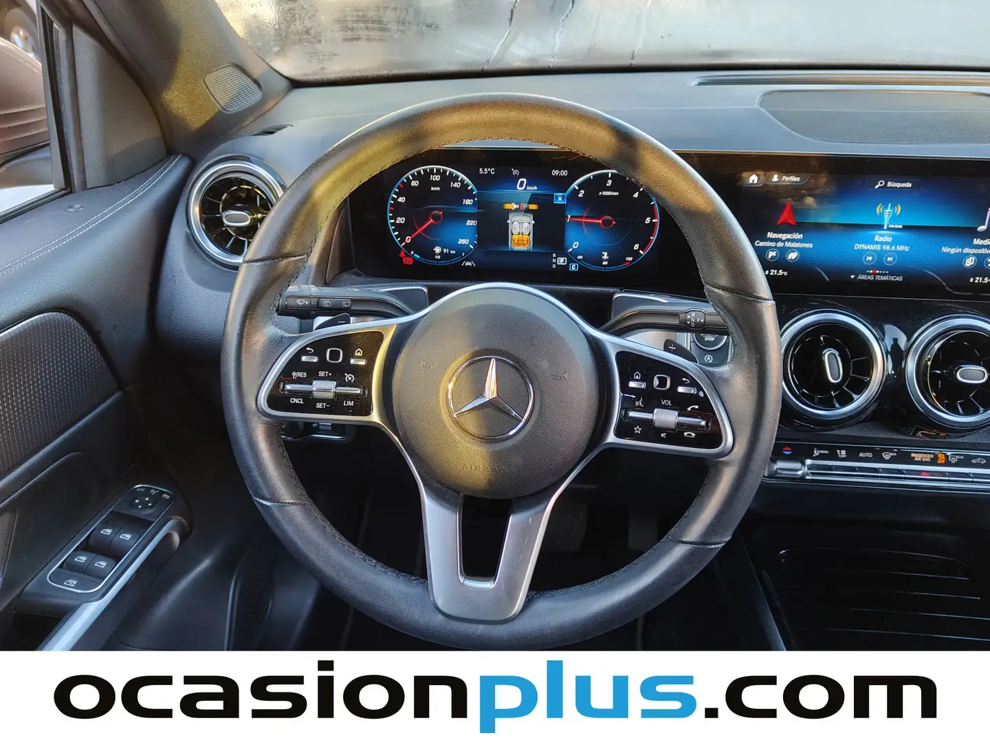 Foto Mercedes GLB Mercedes-Benz GLB 220 D 4Matic  (190 CV)