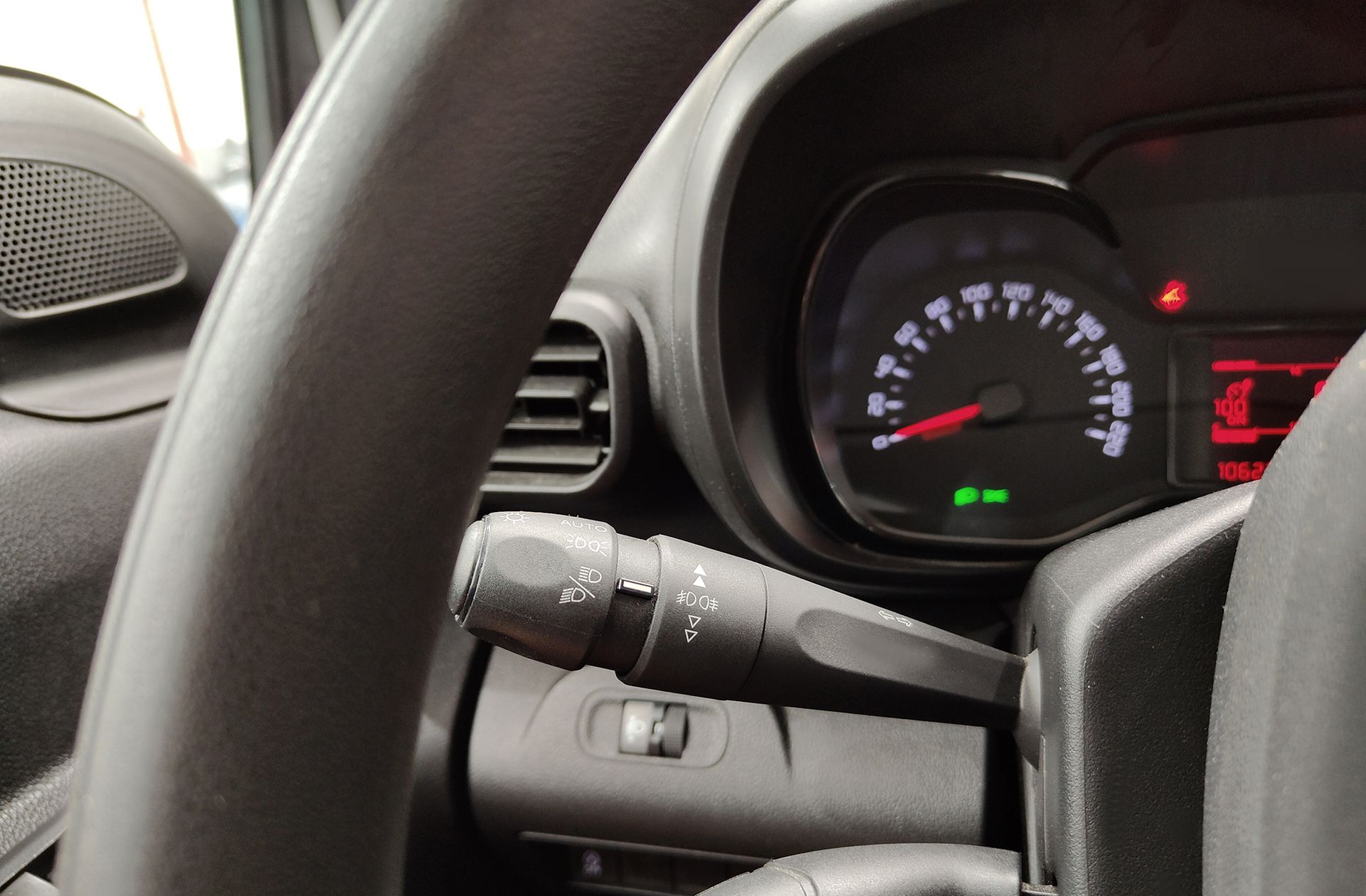 Citroën Berlingo Furgon BlueHDi 100 Talla M Control - foto 23