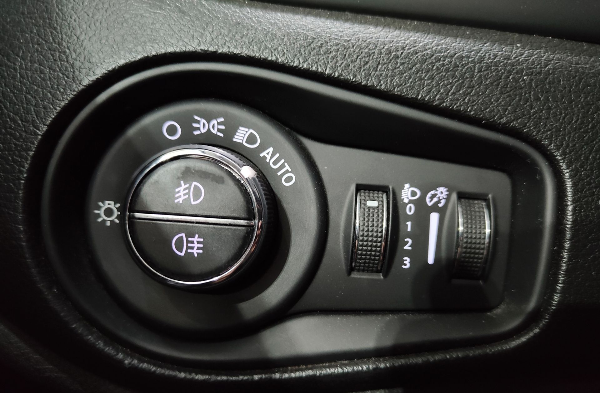 Jeep Renegade 1.0G Longitude 4x2 - foto 21