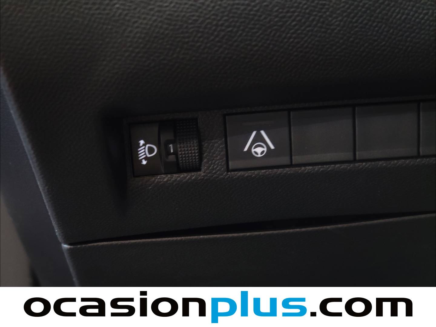 Peugeot 2008 Peugeot 2008 Allure Hybrid eDCS6  (136 CV) de segunda mano