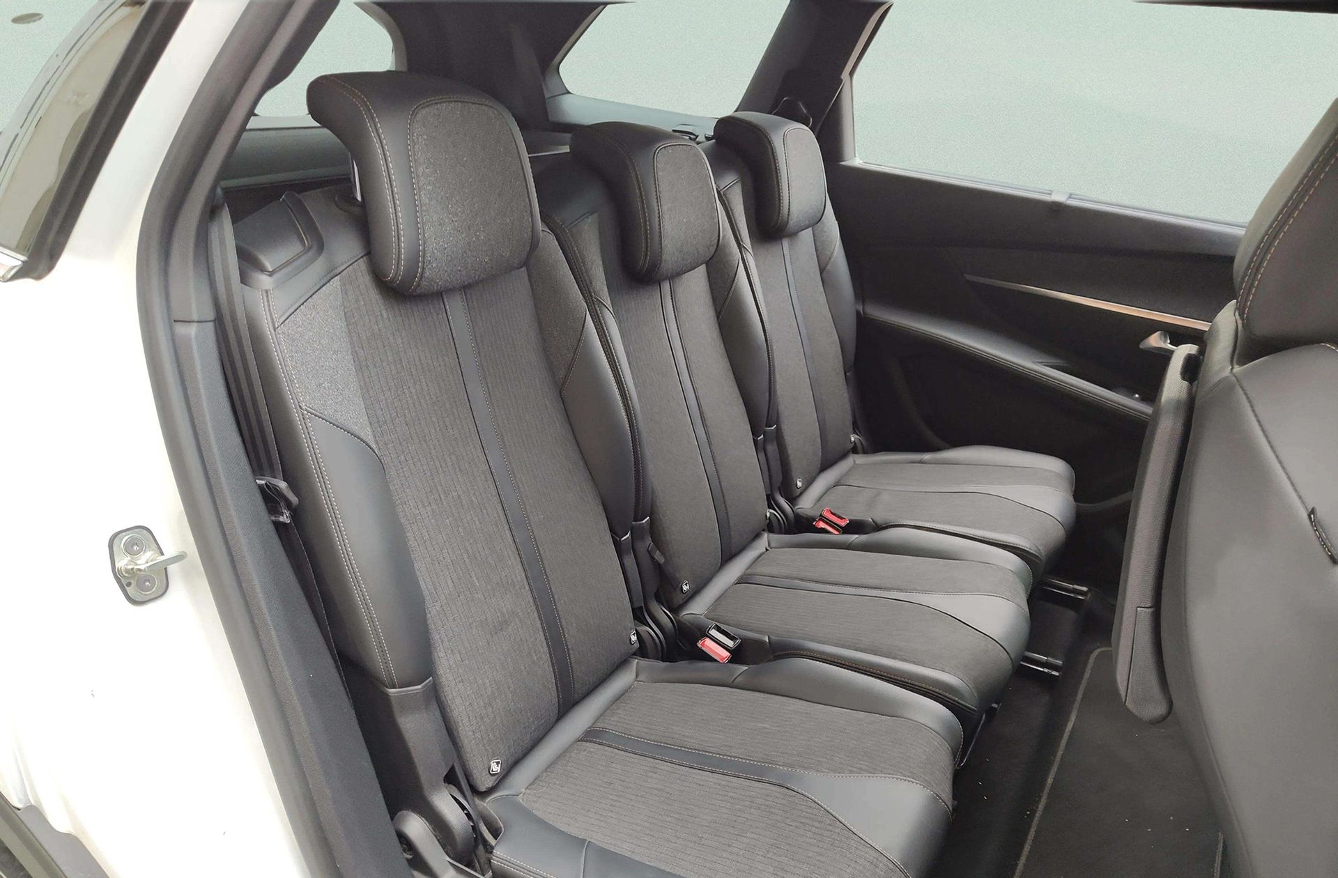 Peugeot 5008 PureTech 180 GT Line EAT8 7 plazas - foto 21