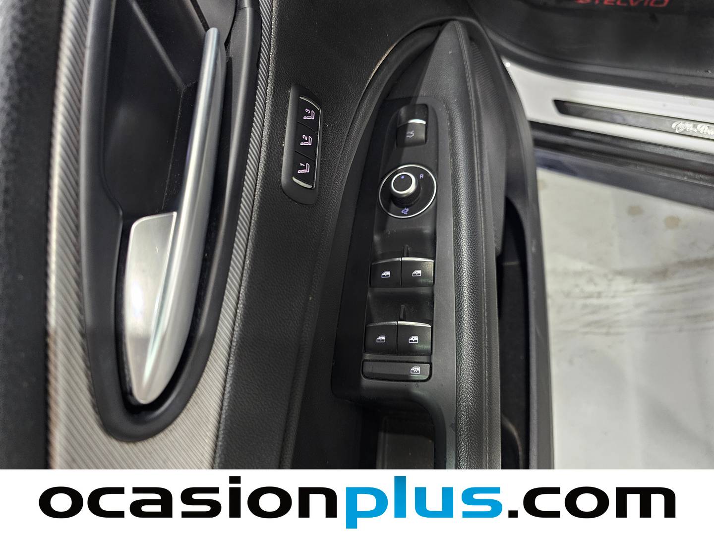 Foto Alfa Romeo Stelvio Alfa Romeo Stelvio 2.2 Diesel Super Q4 (210 CV)