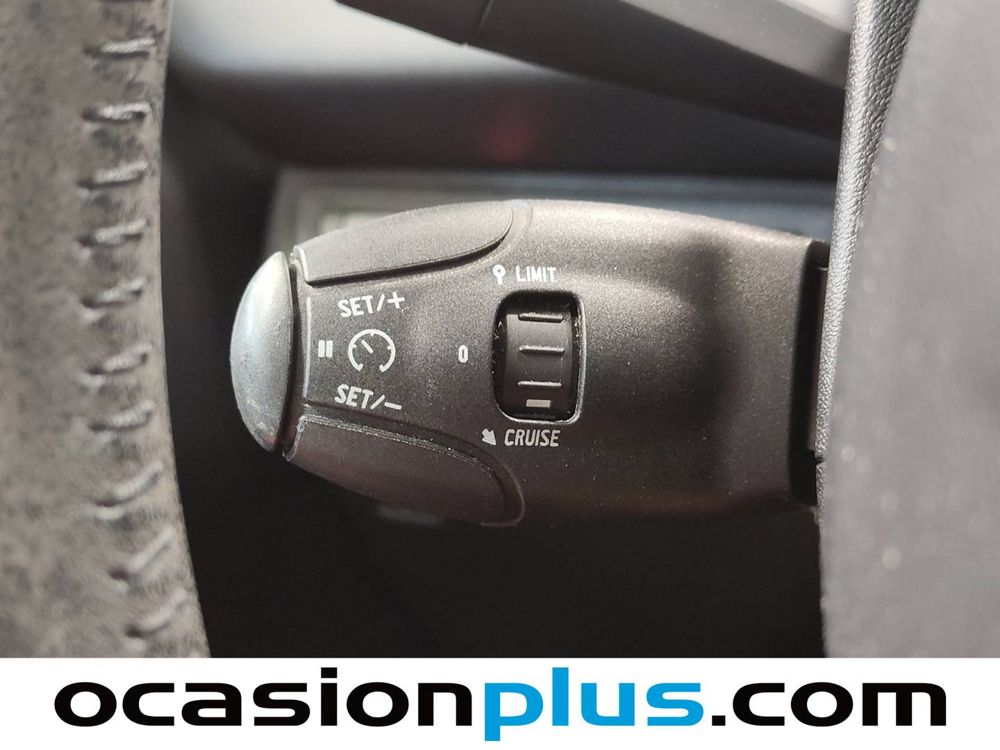 Acabados Peugeot 208 Peugeot 208 PureTech Signature (82 CV)