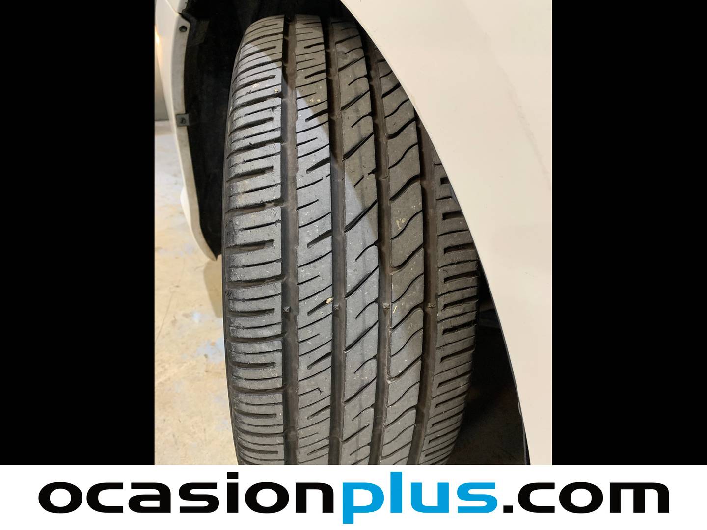 Foto Toyota Auris Toyota Auris 140H Hybrid Touring Sports Feel! Edition (136 CV)