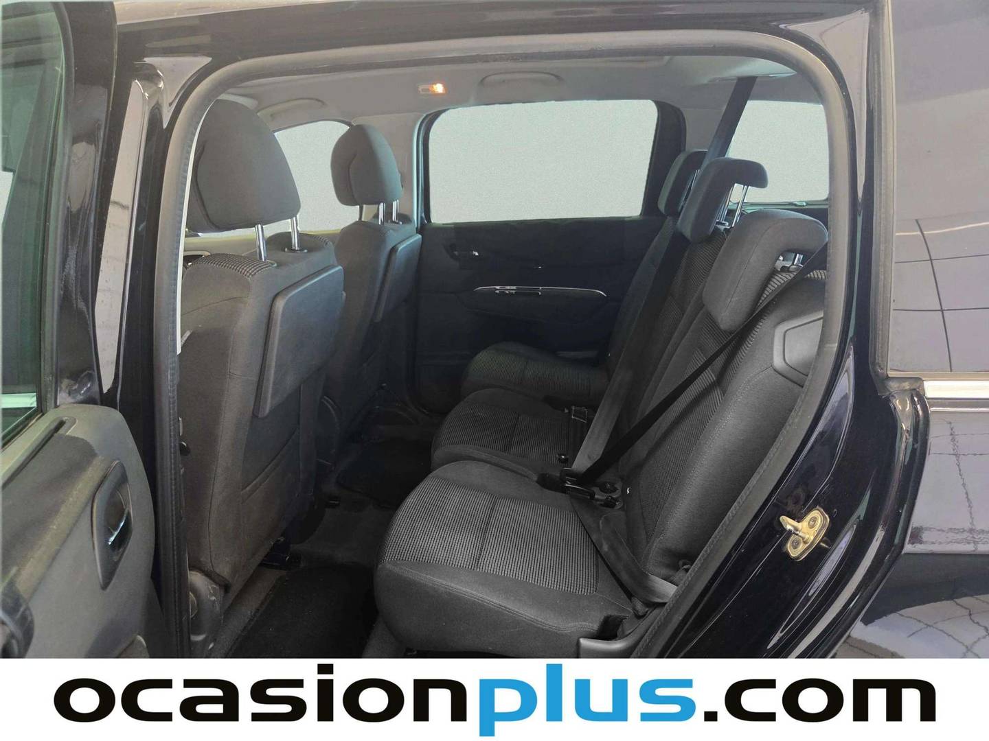 Foto asientos traseros Peugeot 5008 Peugeot 5008 1.6 BlueHDi Allure EAT6 (120 CV) 7 Plazas