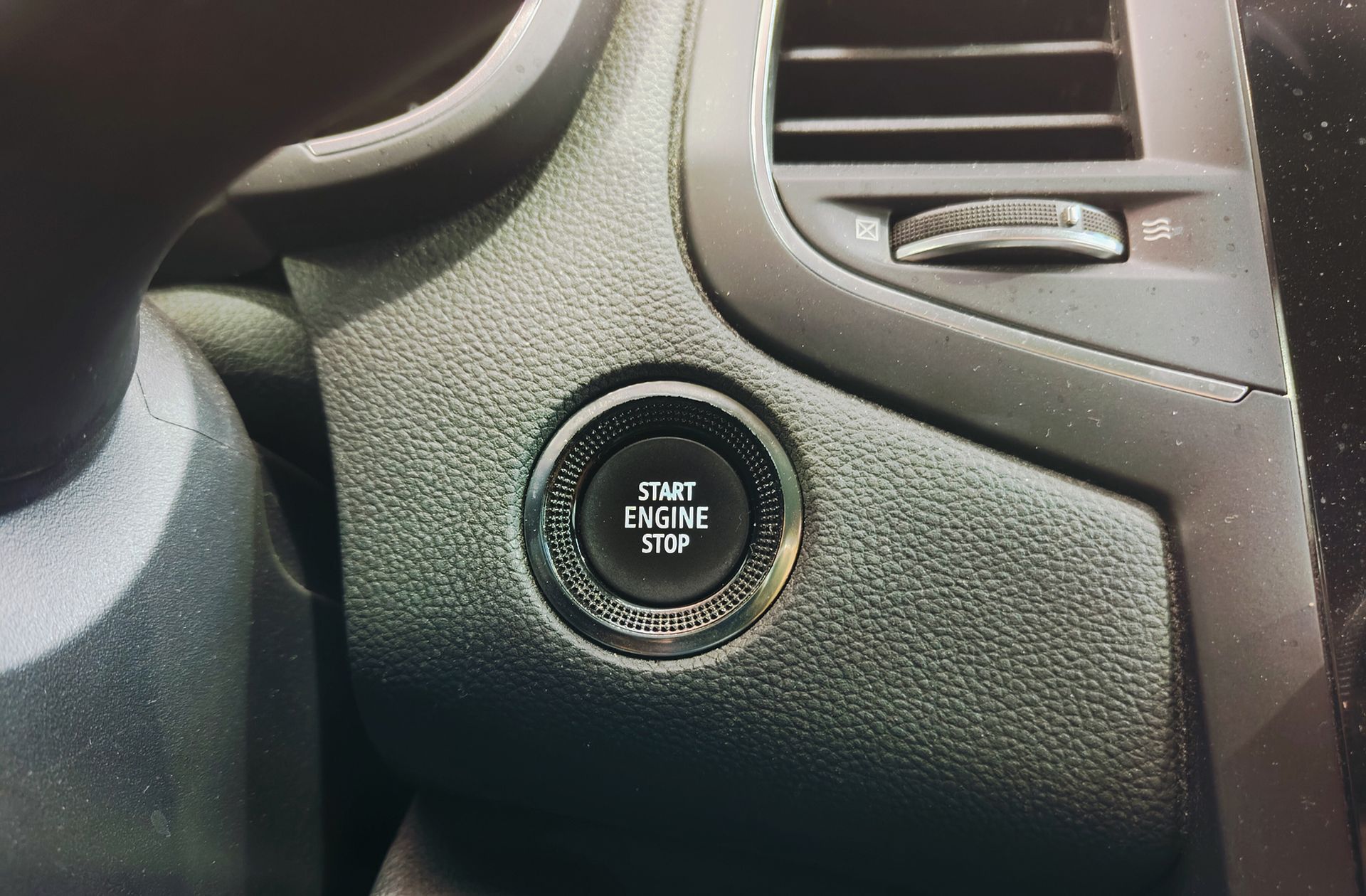 Renault Mégane Zen TCe GPF - foto 33