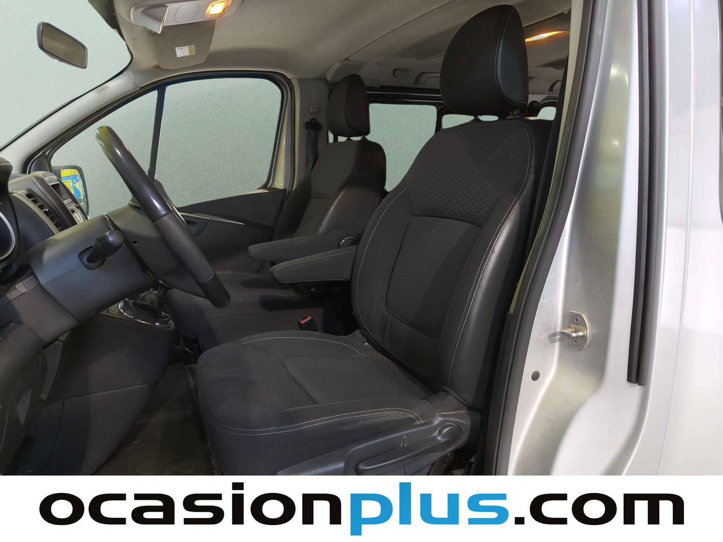 Foto asientos traseros Opel Vivaro Opel Vivaro Combi 1.6 CDTI L2 2.9t (125 CV) 8 Plazas