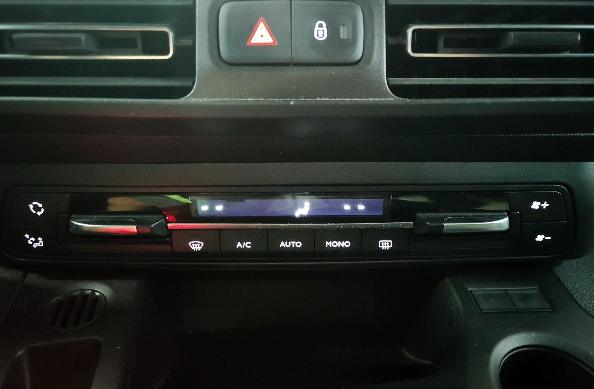 Citroën Berlingo BlueHDi 100 Talla M Shine - foto 30