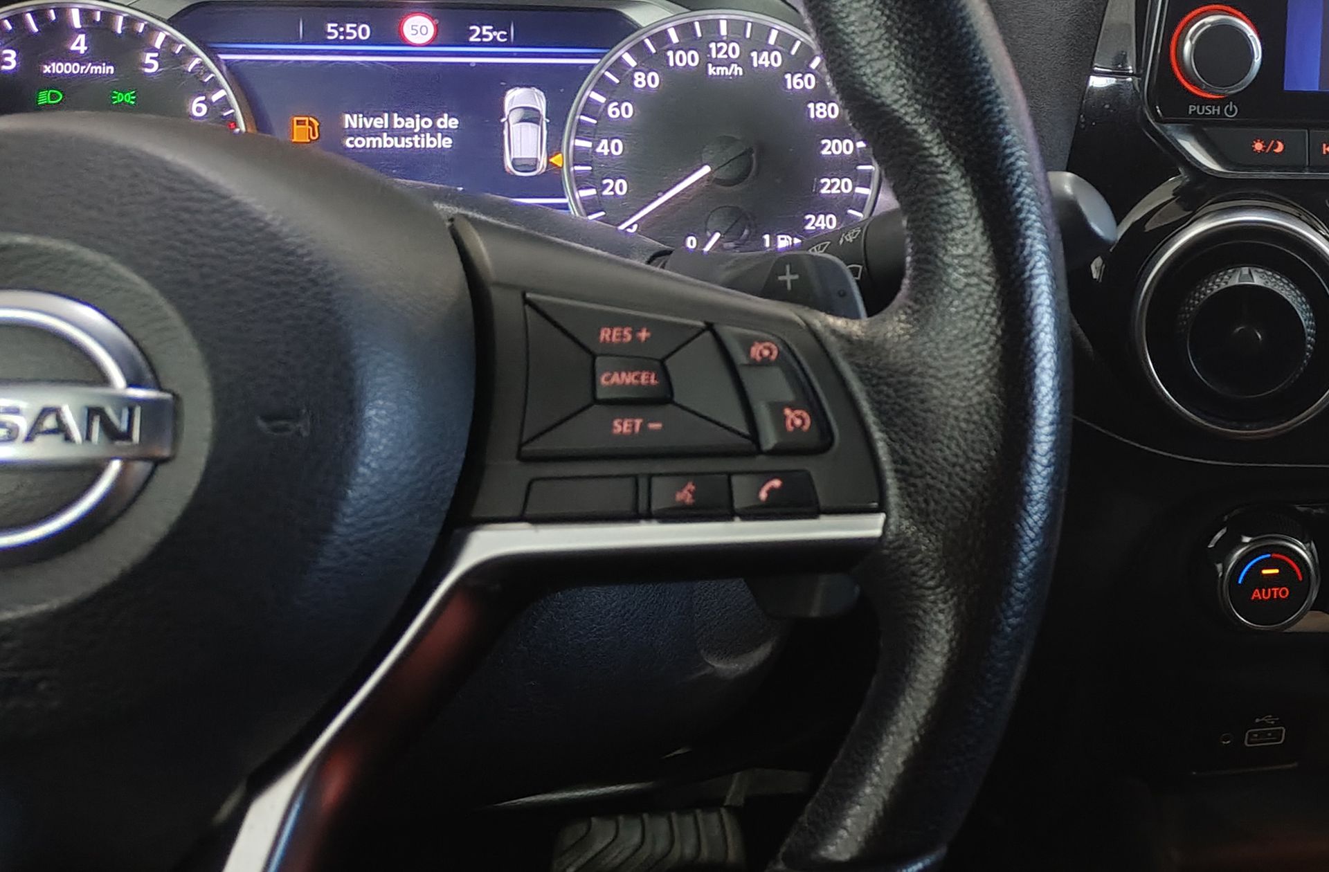 Nissan Juke 1.0 DIG-T N-Design Active DCT - foto 25