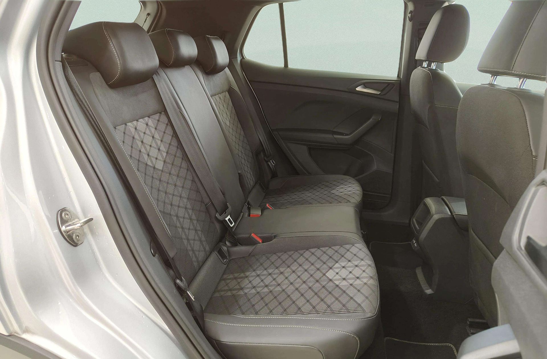 Volkswagen T-Cross R-Line 1.0 TSI DSG - foto 21