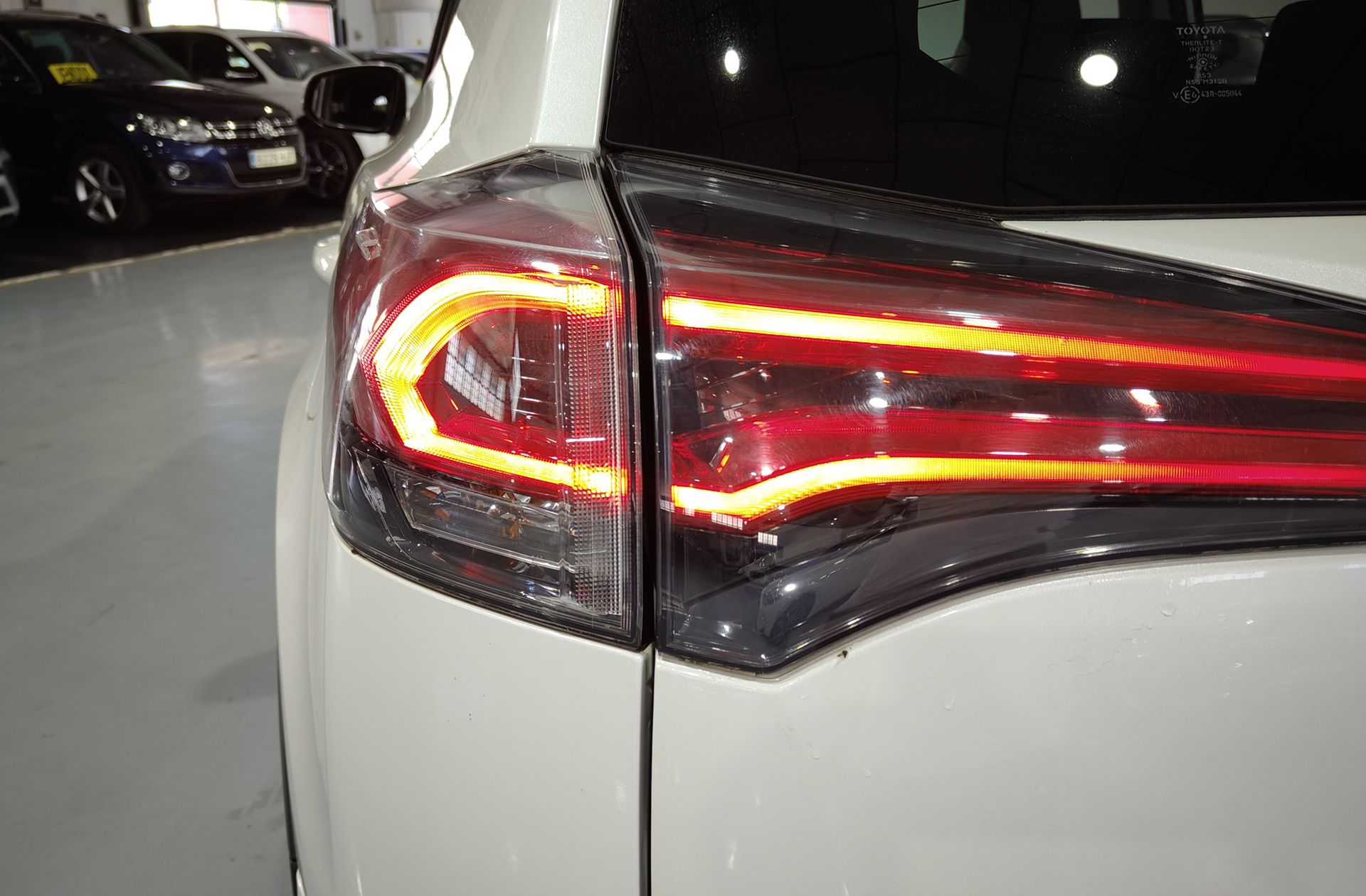 Toyota RAV4 2.5l hybrid Advance 2WD - foto 15