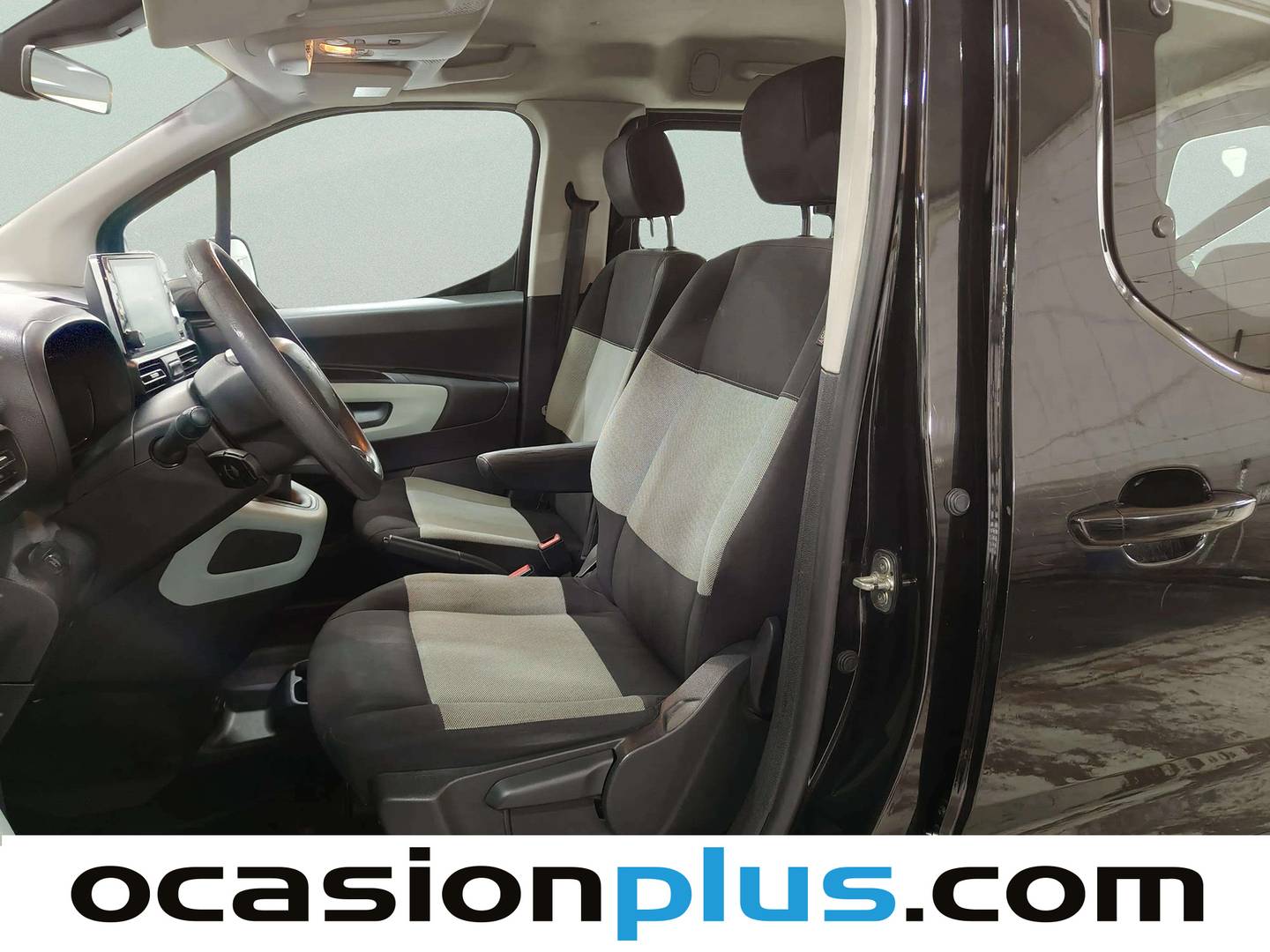 Foto asientos delanteros Citroën Berlingo Citroën Berlingo Combi BlueHDi 100 Talla M Feel (100 CV)