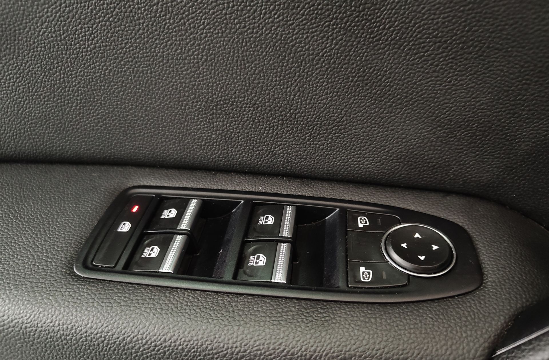 Renault Captur Zen TCe Micro Híbrido GPF - foto 33
