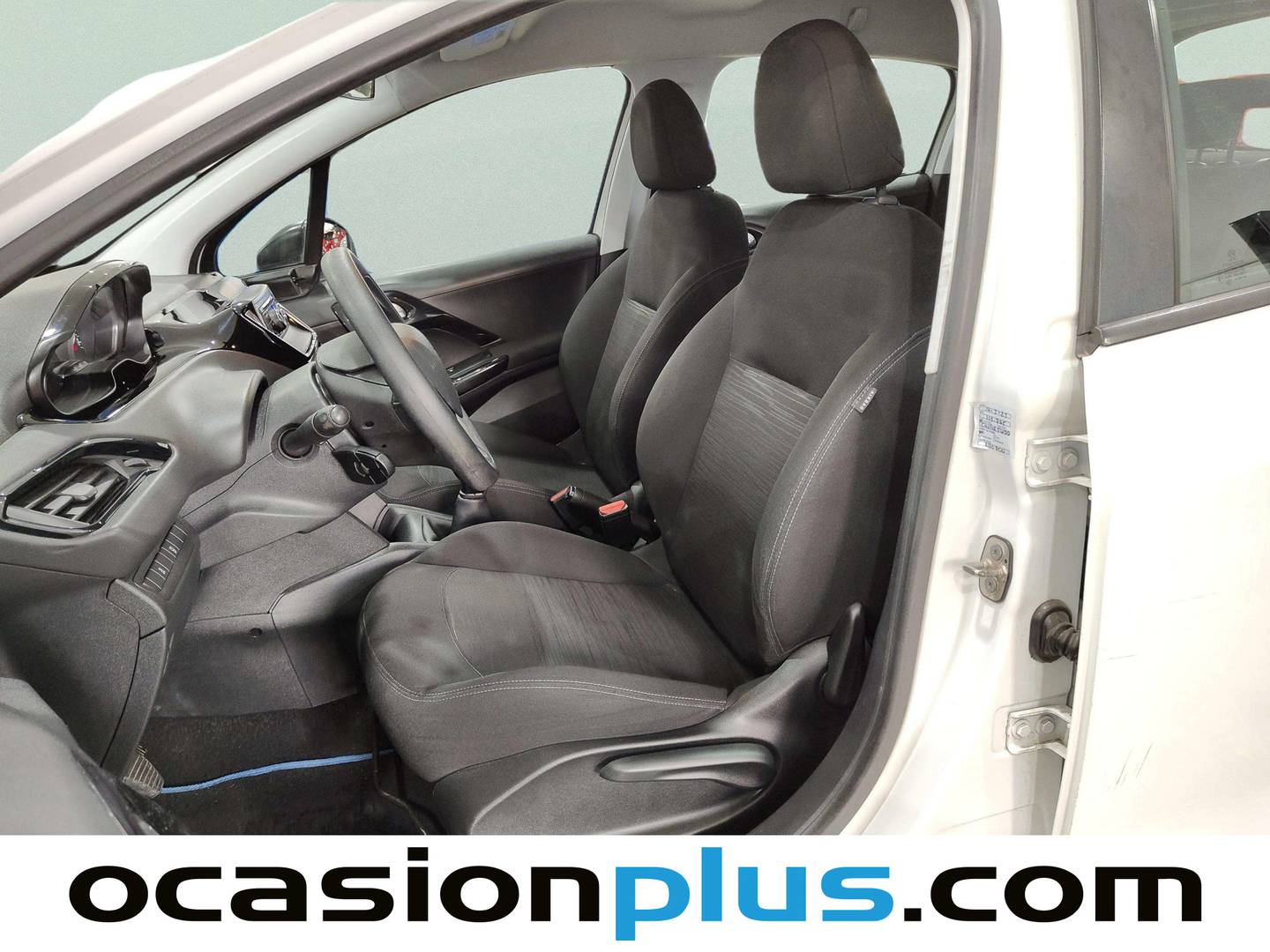 Foto asientos delanteros Peugeot 208 Peugeot 208 1.6 BlueHDi Access (75 CV)