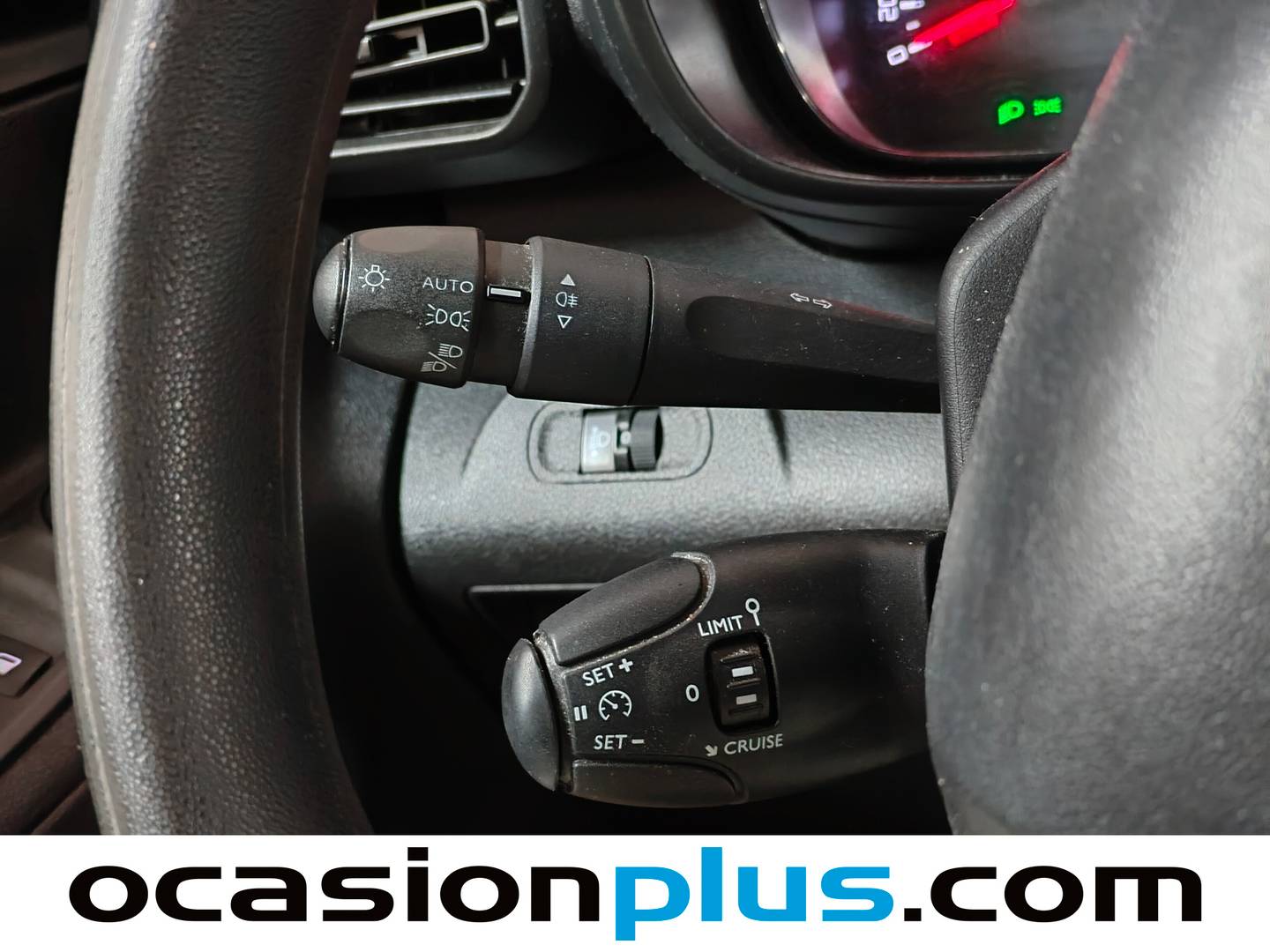 Equipamiento del Citroën Berlingo Citroën Berlingo Furgon BlueHDi 75 Talla M Control (76 CV)