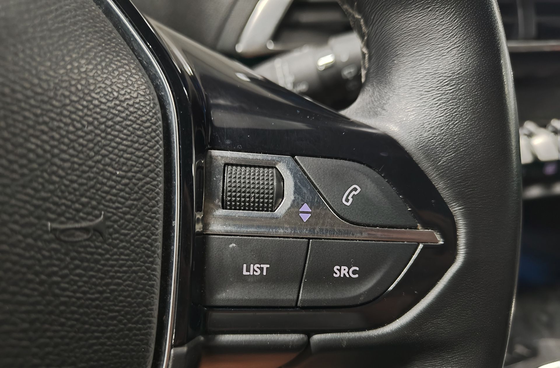 Peugeot 3008 PureTech 130 Allure Pack - foto 28